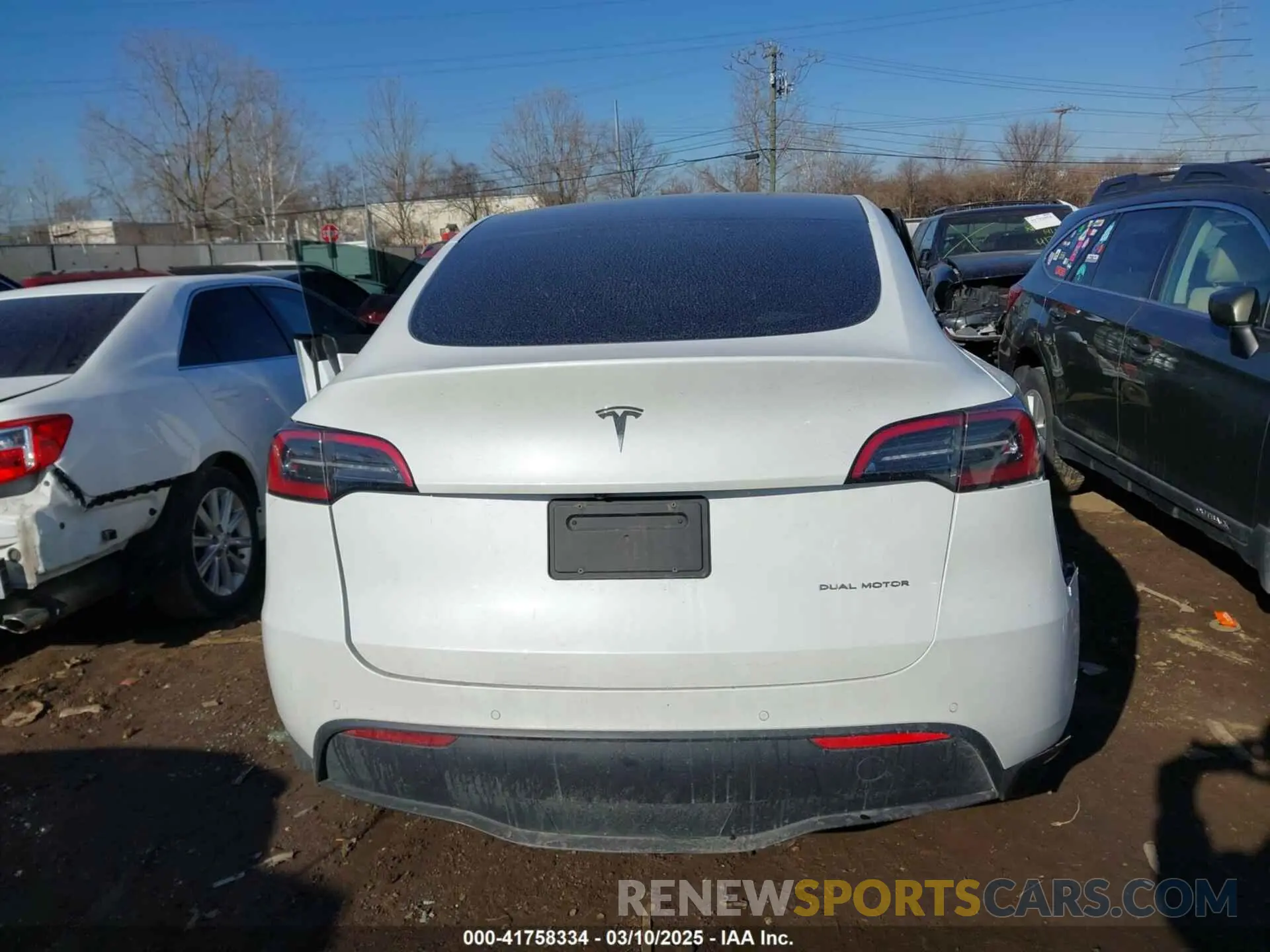 16 Photograph of a damaged car 5YJYGDEE5MF203175 TESLA MODEL Y 2021