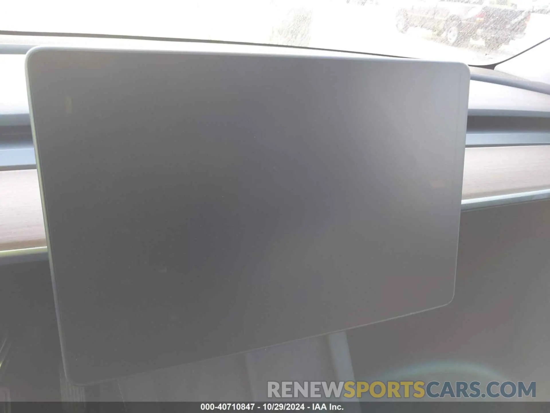 17 Photograph of a damaged car 5YJYGDEE5MF204407 TESLA MODEL Y 2021