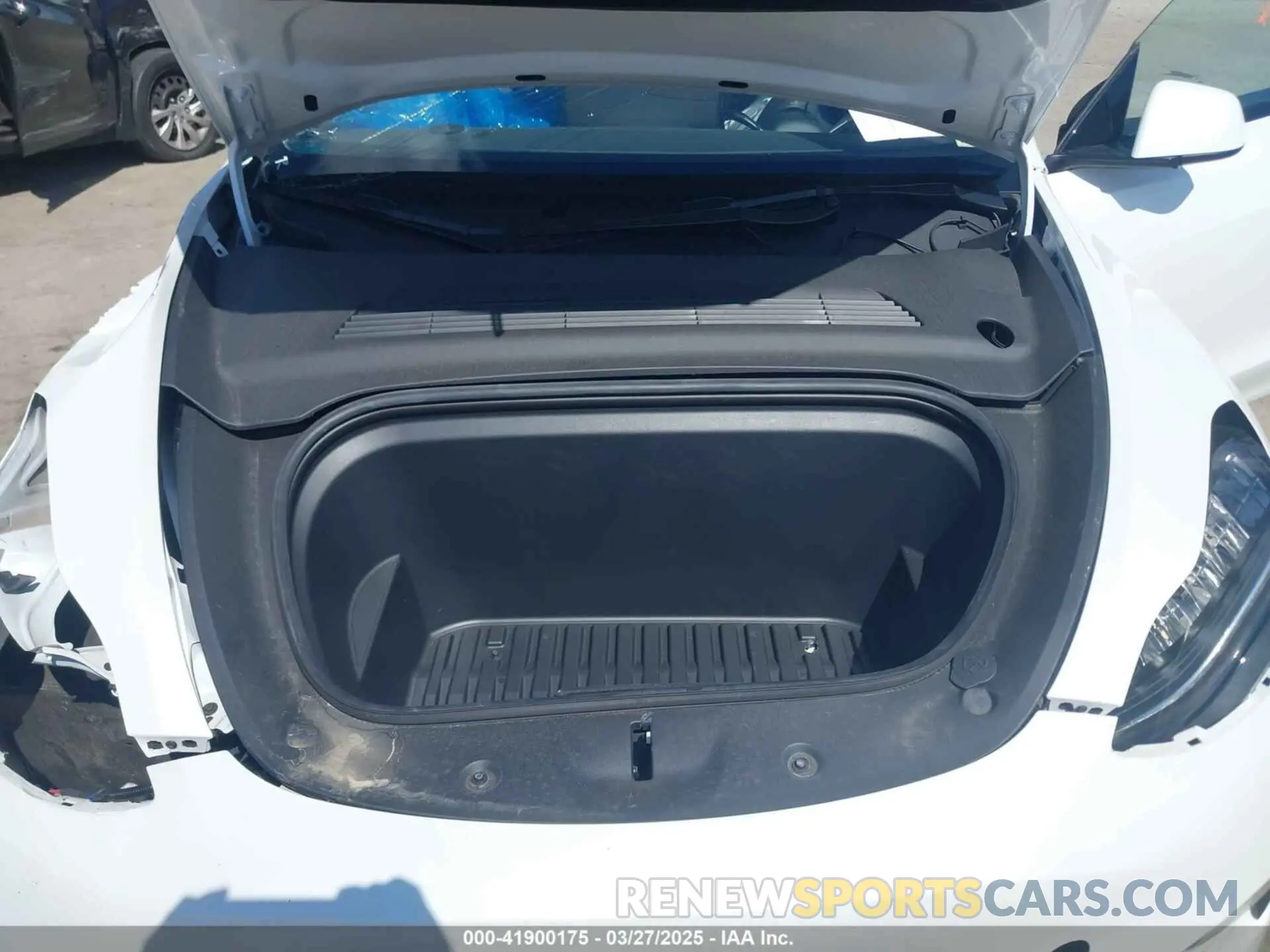 10 Photograph of a damaged car 5YJYGDEE5MF232790 TESLA MODEL Y 2021
