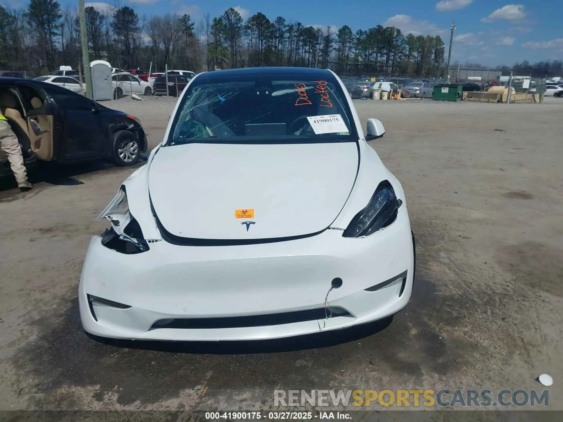 11 Photograph of a damaged car 5YJYGDEE5MF232790 TESLA MODEL Y 2021