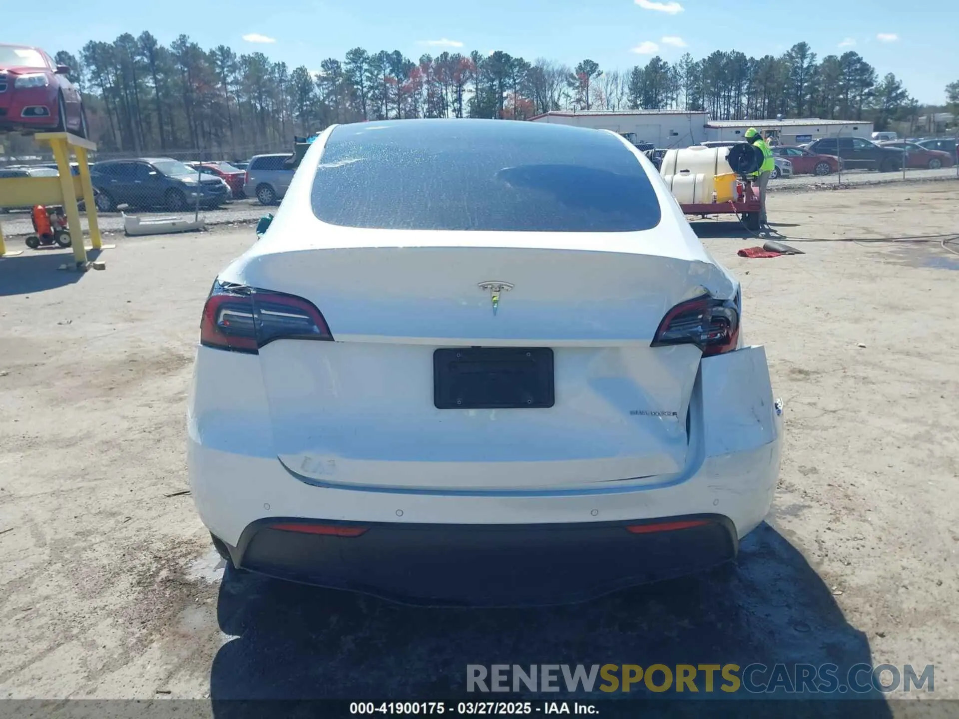 15 Photograph of a damaged car 5YJYGDEE5MF232790 TESLA MODEL Y 2021