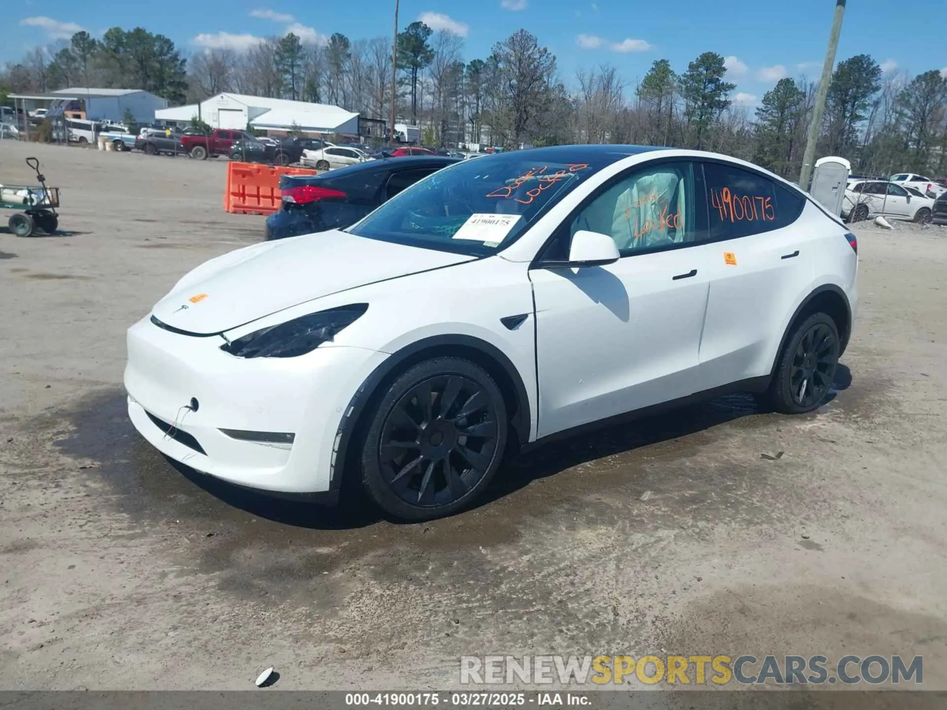 2 Photograph of a damaged car 5YJYGDEE5MF232790 TESLA MODEL Y 2021