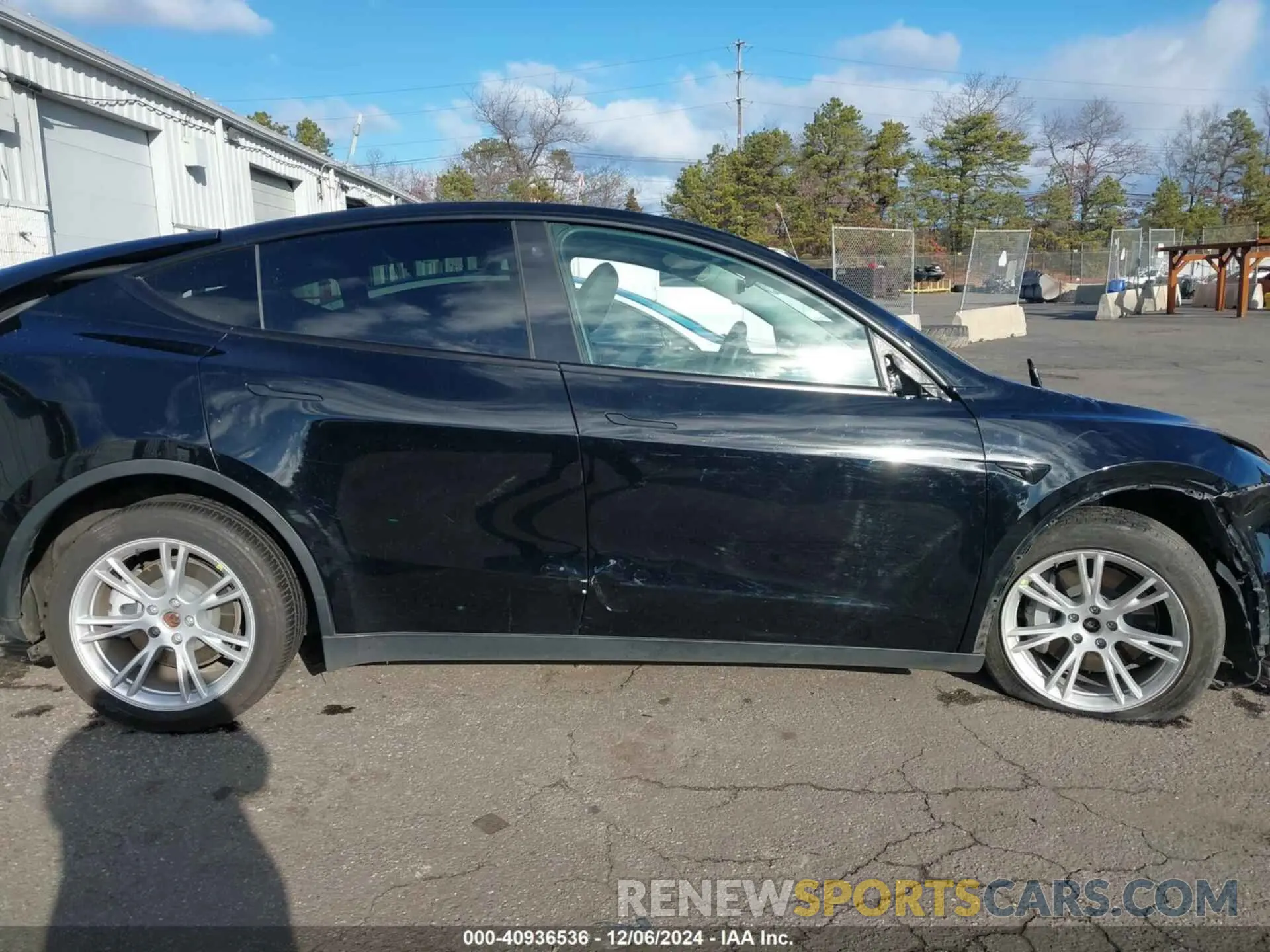13 Photograph of a damaged car 5YJYGDEE5MF232837 TESLA MODEL Y 2021