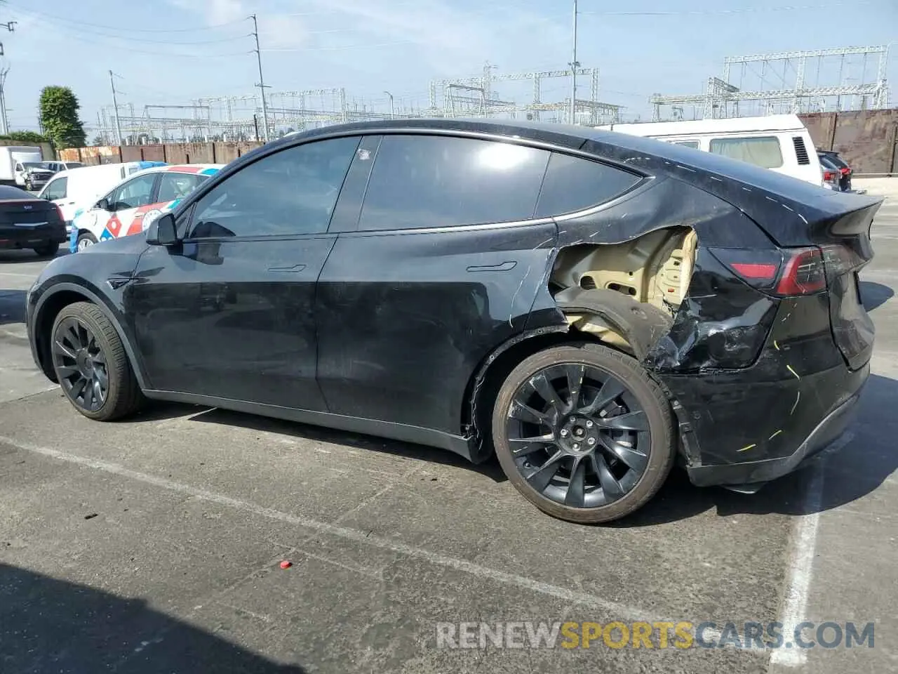2 Photograph of a damaged car 5YJYGDEE5MF282363 TESLA MODEL Y 2021