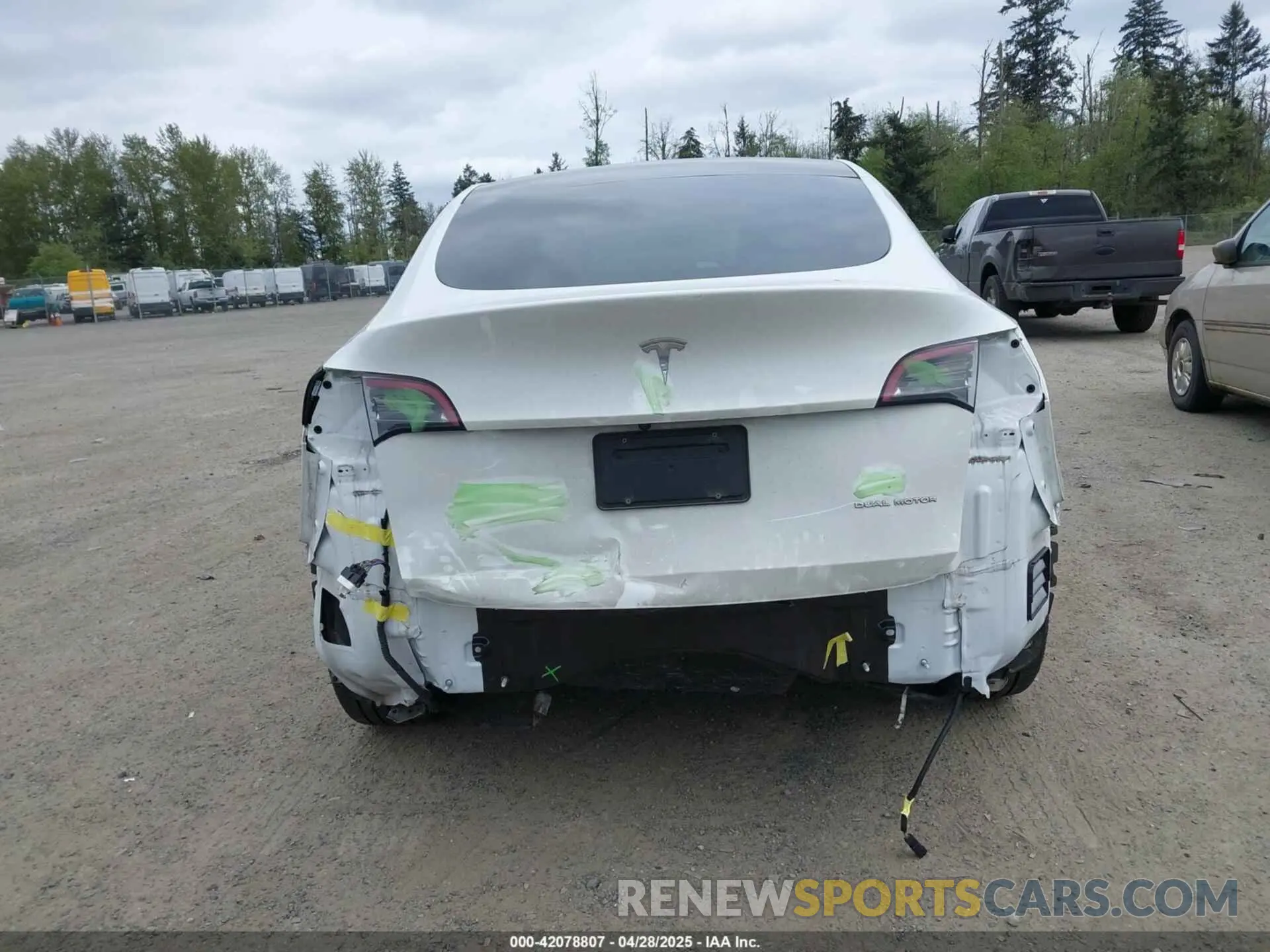 17 Фотография поврежденного автомобиля 5YJYGDEE6MF082883 TESLA MODEL Y 2021