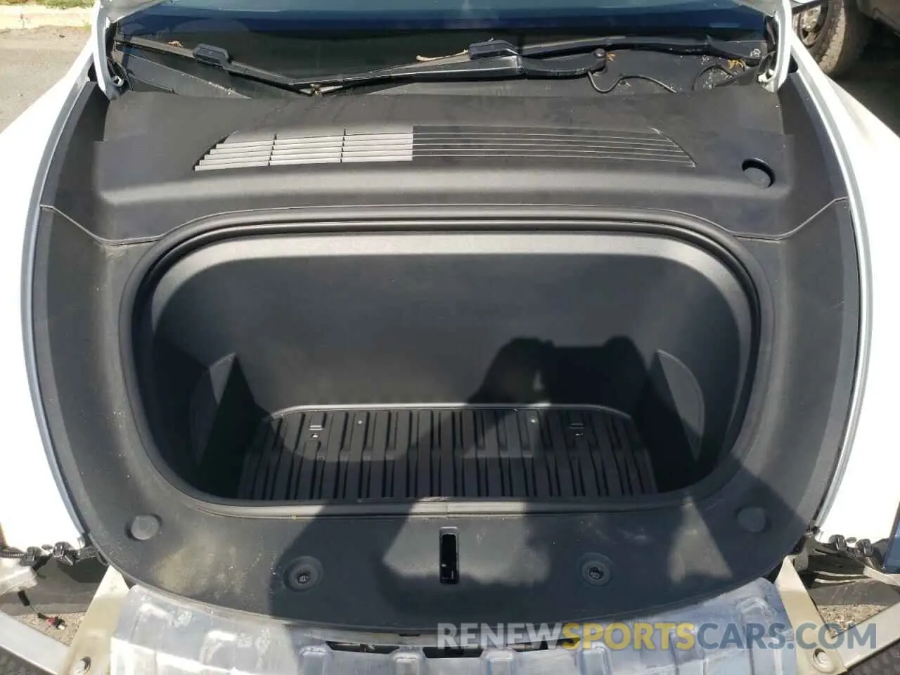 12 Photograph of a damaged car 5YJYGDEE6MF087033 TESLA MODEL Y 2021