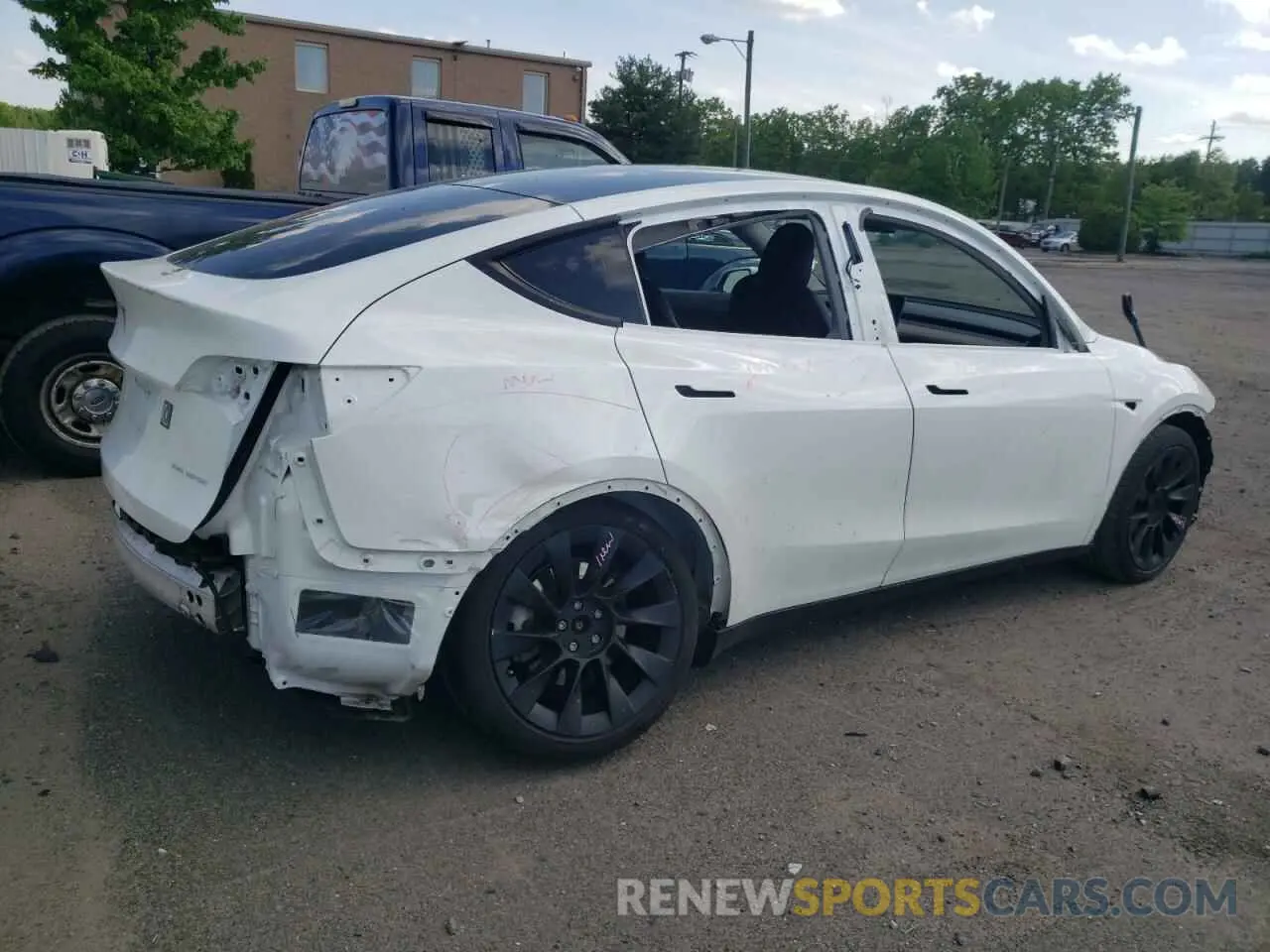 3 Photograph of a damaged car 5YJYGDEE6MF087033 TESLA MODEL Y 2021