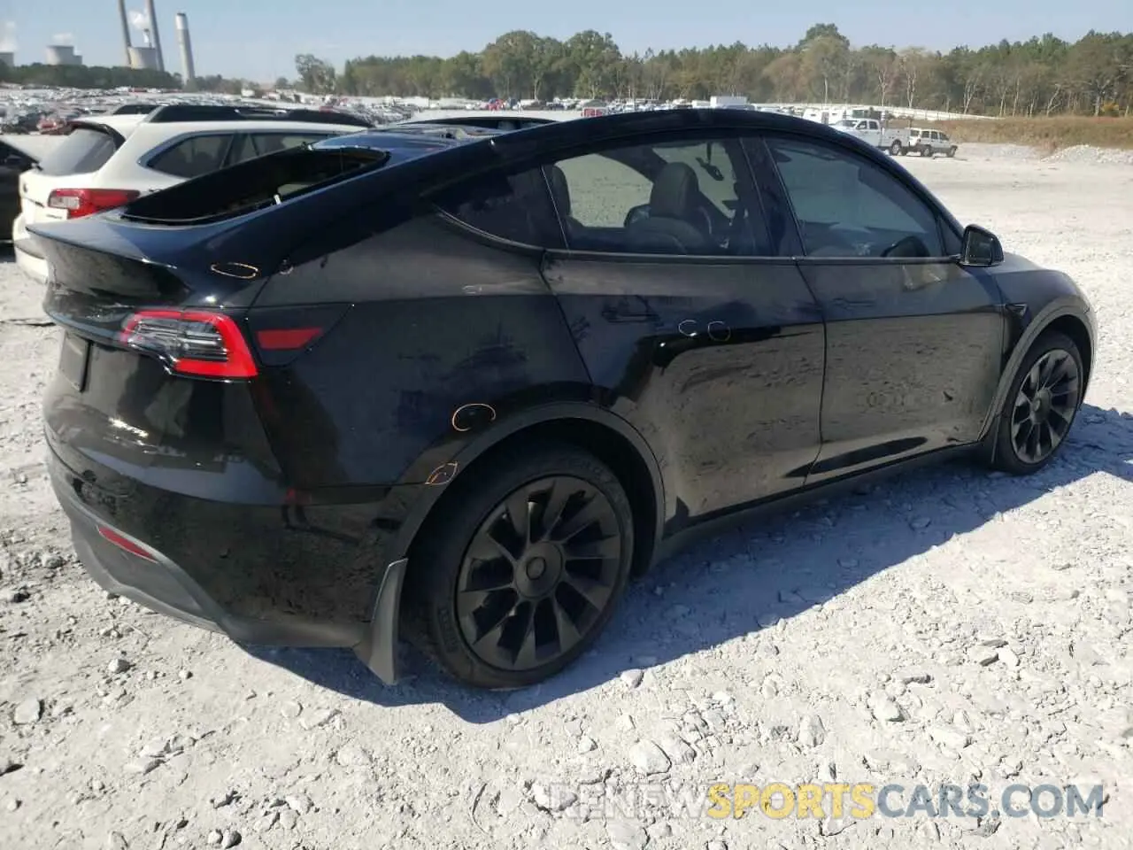 3 Фотография поврежденного автомобиля 5YJYGDEE6MF100055 TESLA MODEL Y 2021