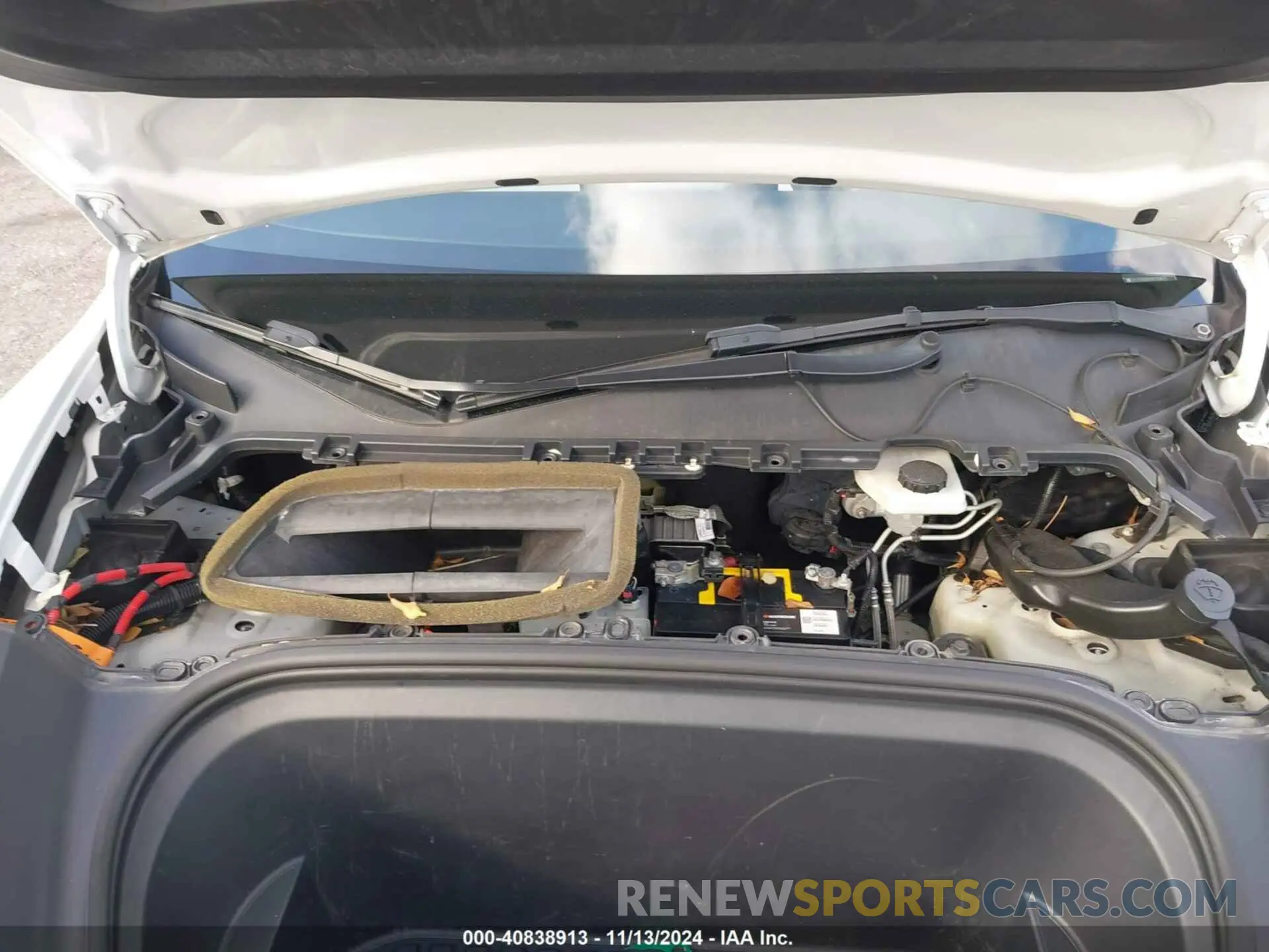 10 Photograph of a damaged car 5YJYGDEE6MF102873 TESLA MODEL Y 2021