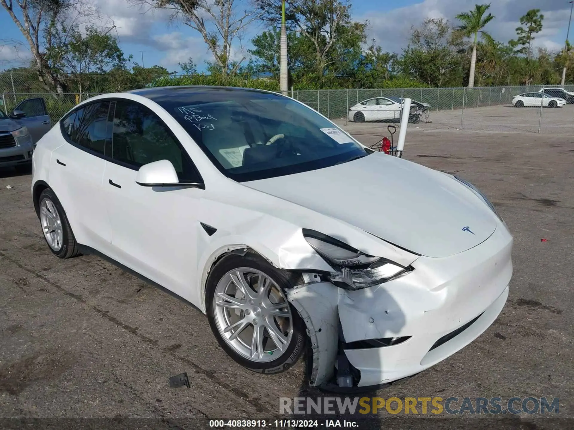 6 Photograph of a damaged car 5YJYGDEE6MF102873 TESLA MODEL Y 2021