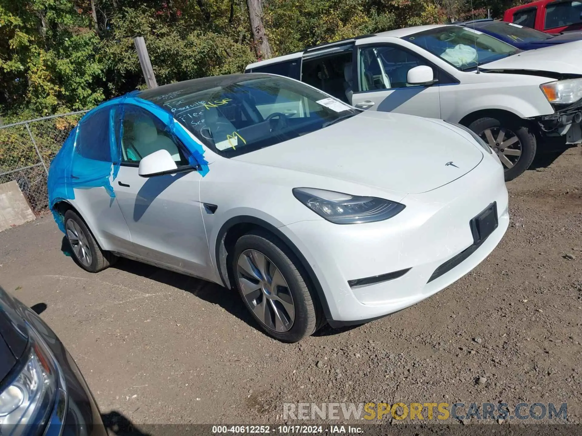 1 Photograph of a damaged car 5YJYGDEE6MF118121 TESLA MODEL Y 2021