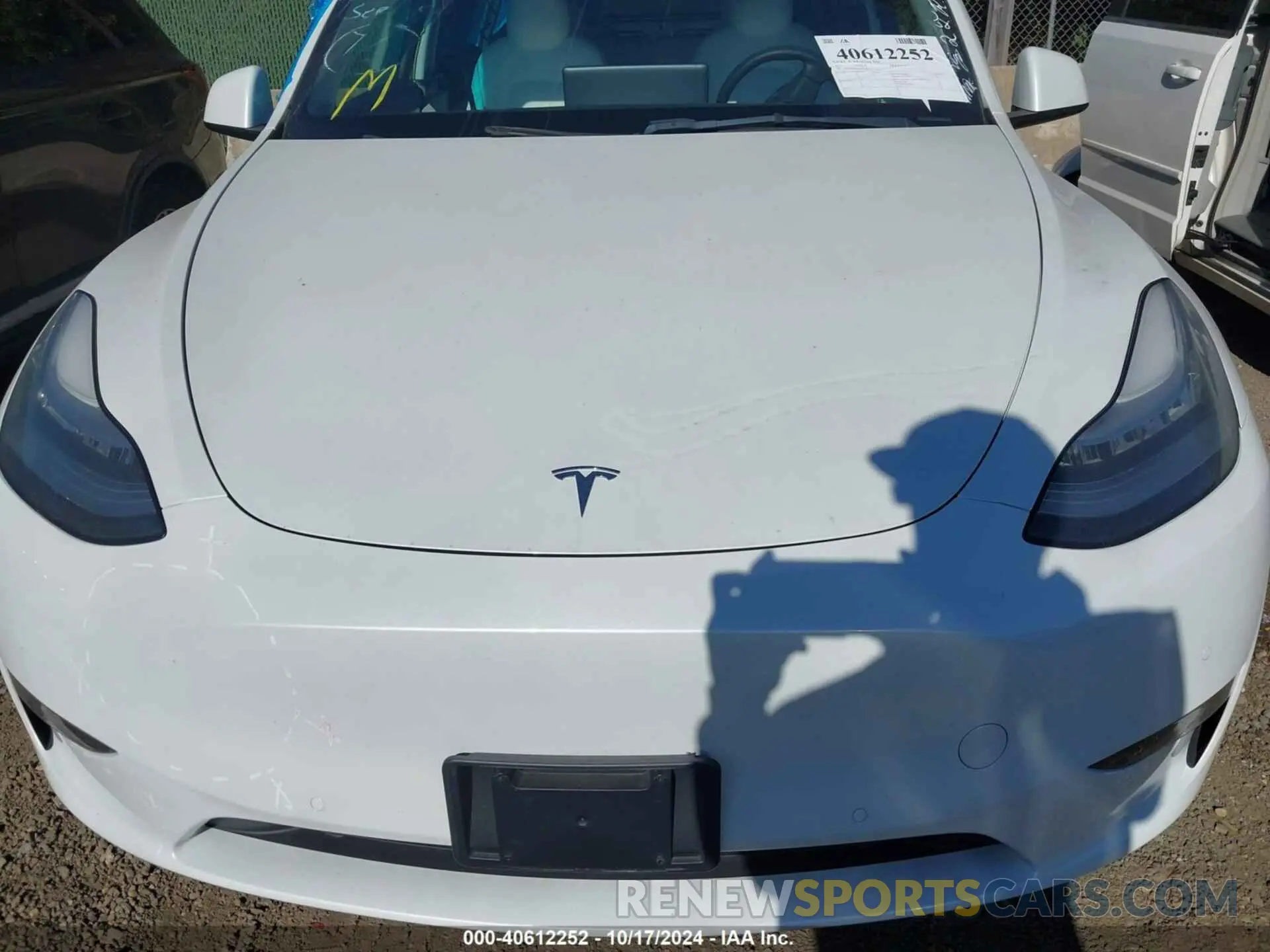 10 Photograph of a damaged car 5YJYGDEE6MF118121 TESLA MODEL Y 2021