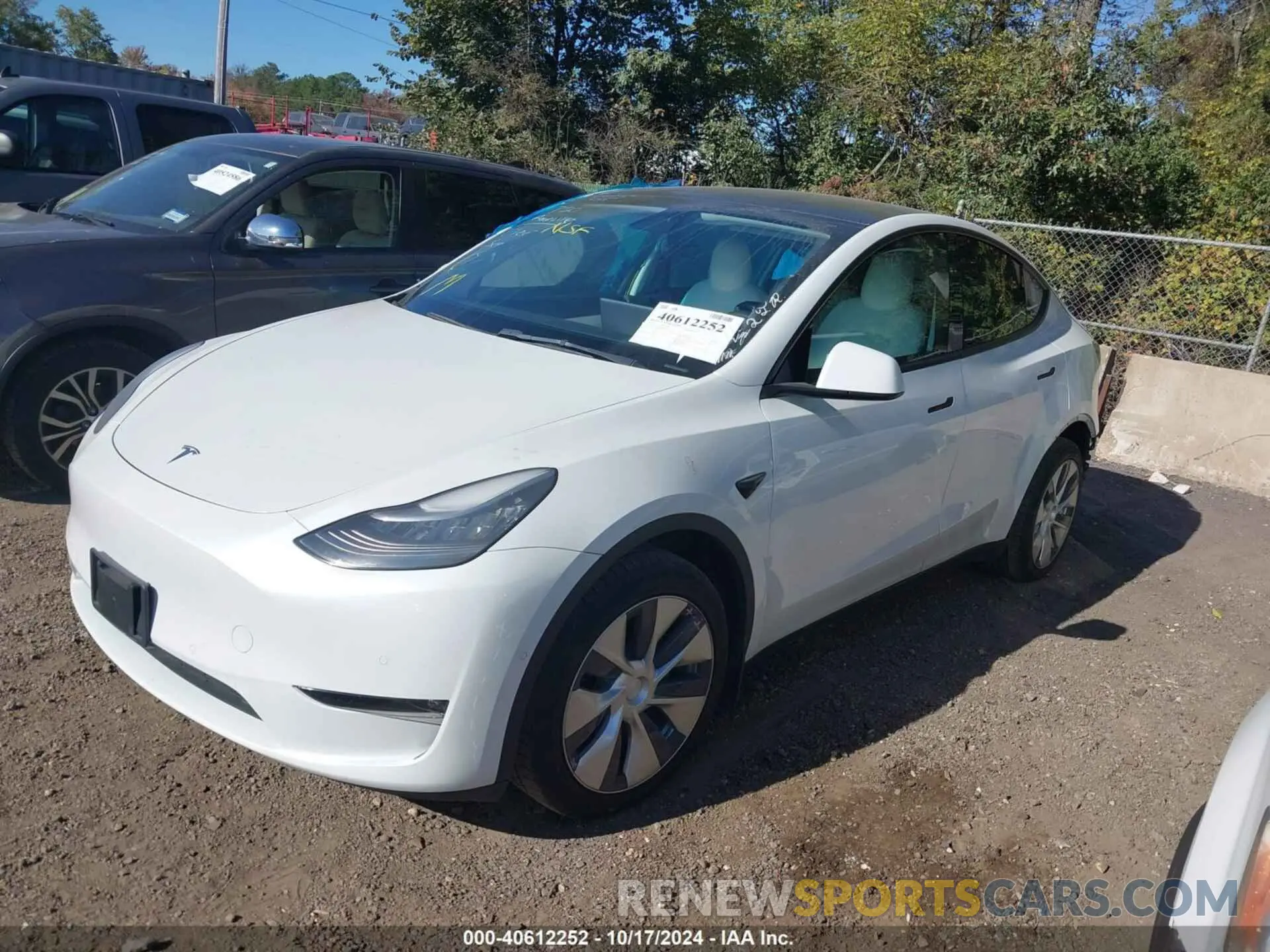 2 Photograph of a damaged car 5YJYGDEE6MF118121 TESLA MODEL Y 2021