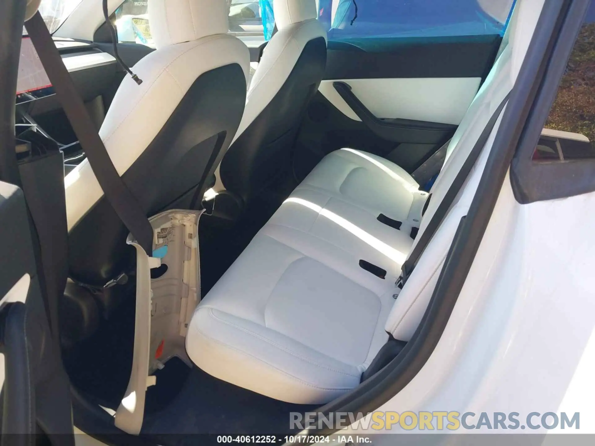 8 Photograph of a damaged car 5YJYGDEE6MF118121 TESLA MODEL Y 2021