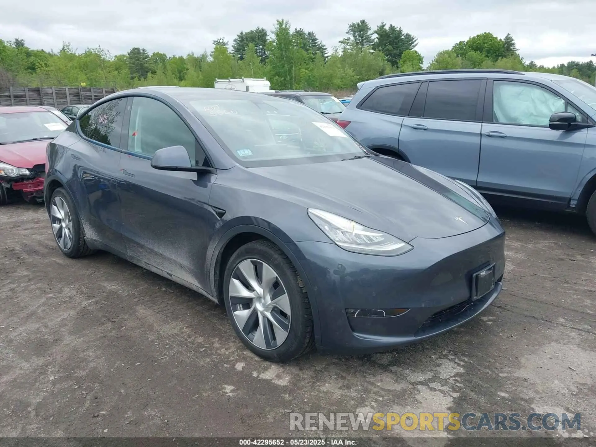 1 Photograph of a damaged car 5YJYGDEE6MF146341 TESLA MODEL Y 2021