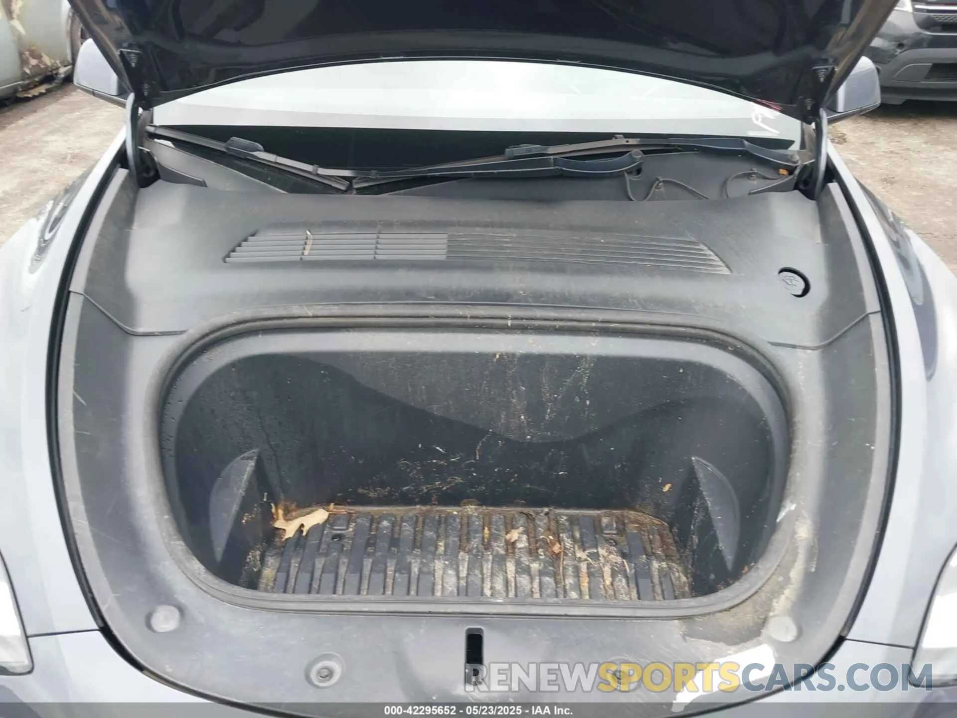10 Photograph of a damaged car 5YJYGDEE6MF146341 TESLA MODEL Y 2021