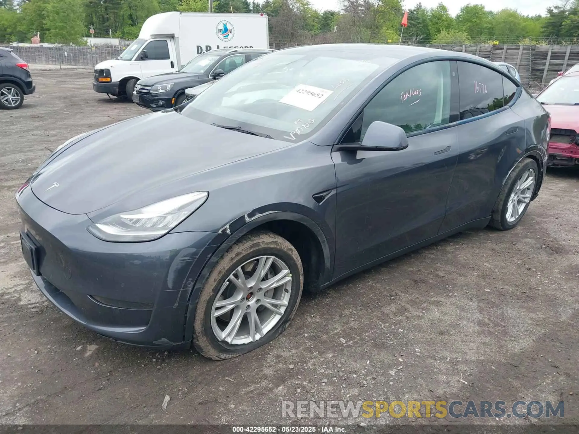 2 Photograph of a damaged car 5YJYGDEE6MF146341 TESLA MODEL Y 2021