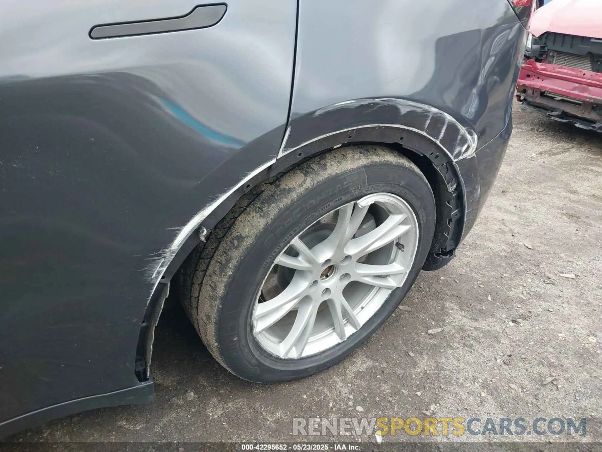 6 Photograph of a damaged car 5YJYGDEE6MF146341 TESLA MODEL Y 2021