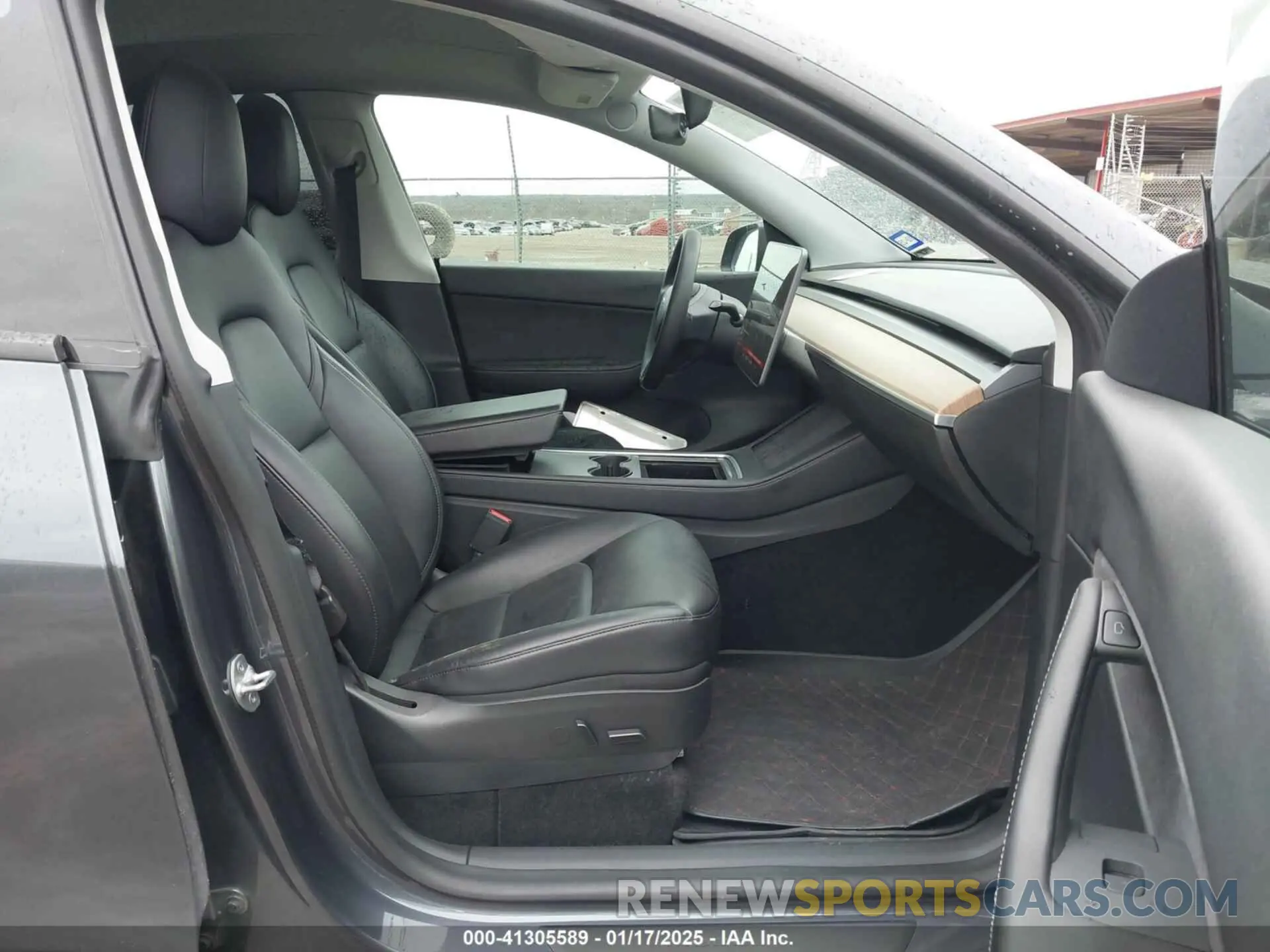 5 Photograph of a damaged car 5YJYGDEE6MF215304 TESLA MODEL Y 2021