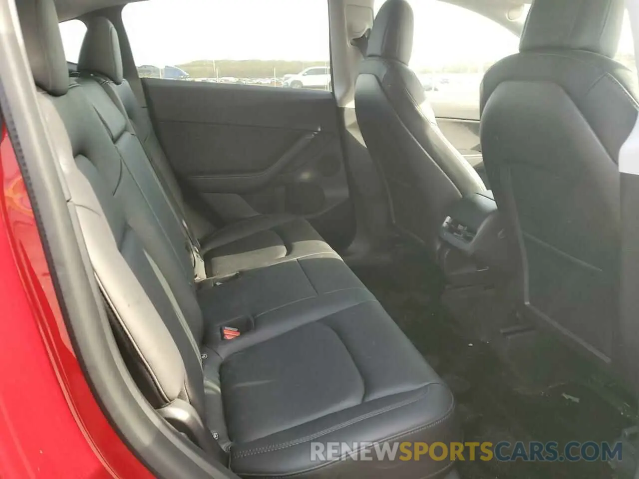 11 Photograph of a damaged car 5YJYGDEE6MF258475 TESLA MODEL Y 2021