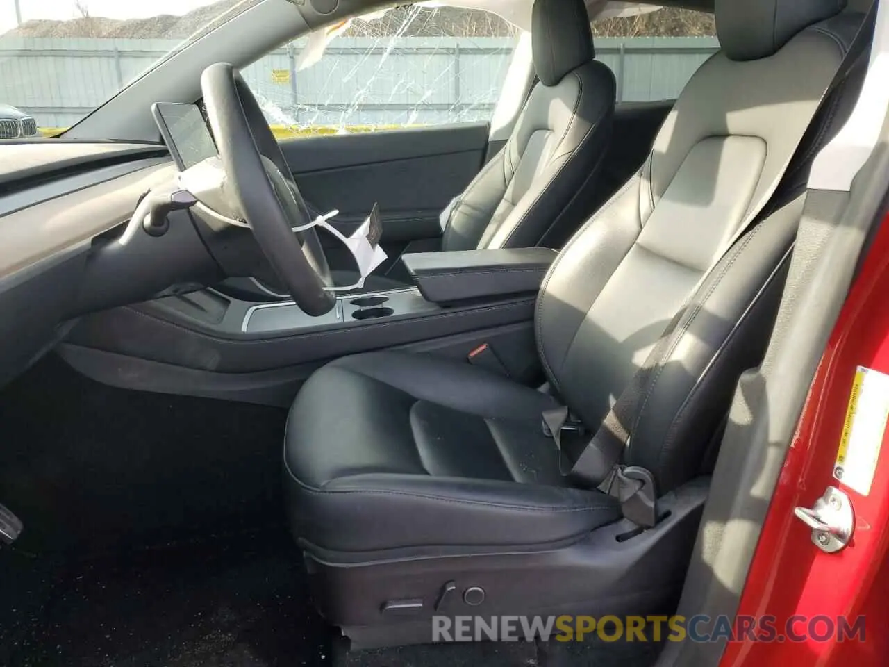 7 Photograph of a damaged car 5YJYGDEE6MF258475 TESLA MODEL Y 2021