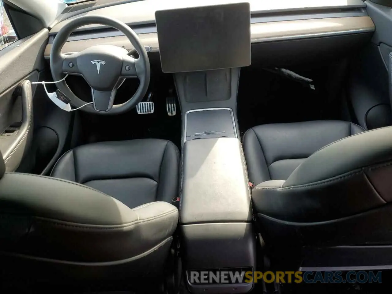 8 Photograph of a damaged car 5YJYGDEE6MF258475 TESLA MODEL Y 2021
