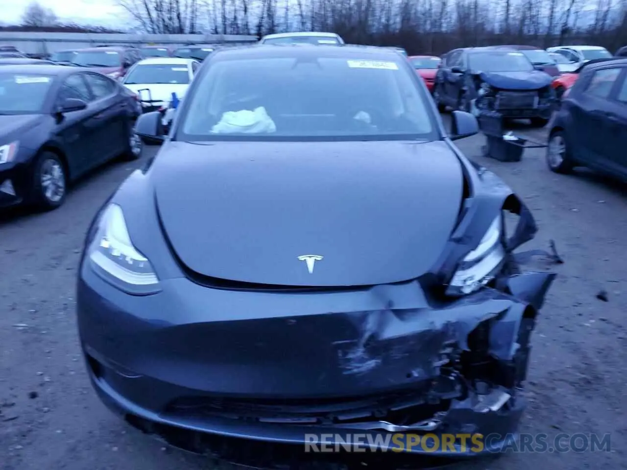 5 Photograph of a damaged car 5YJYGDEE6MF274580 TESLA MODEL Y 2021