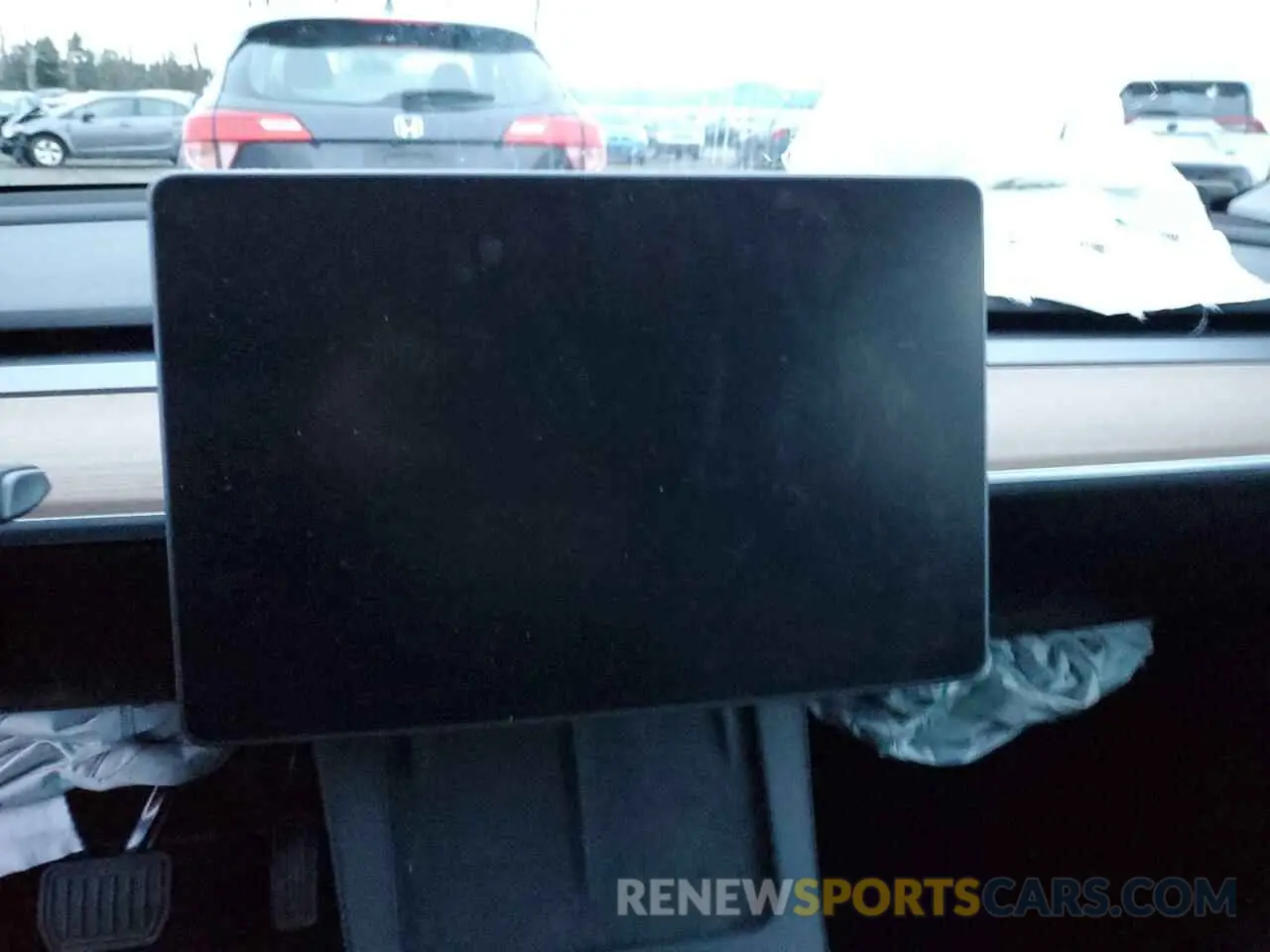9 Photograph of a damaged car 5YJYGDEE6MF274580 TESLA MODEL Y 2021