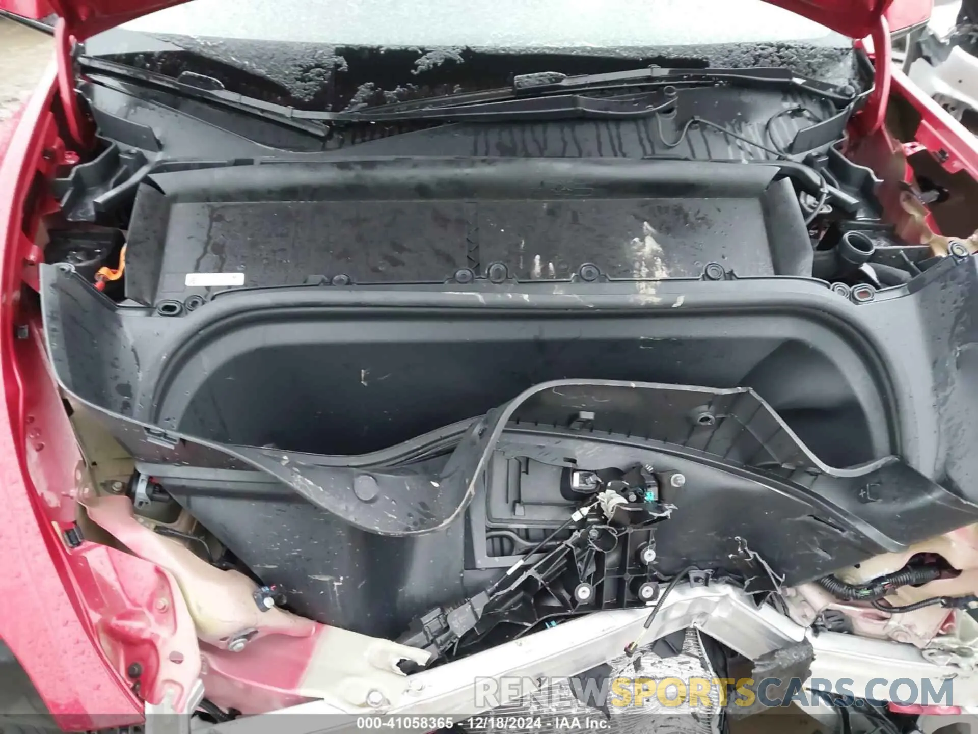 10 Photograph of a damaged car 5YJYGDEE6MF300014 TESLA MODEL Y 2021