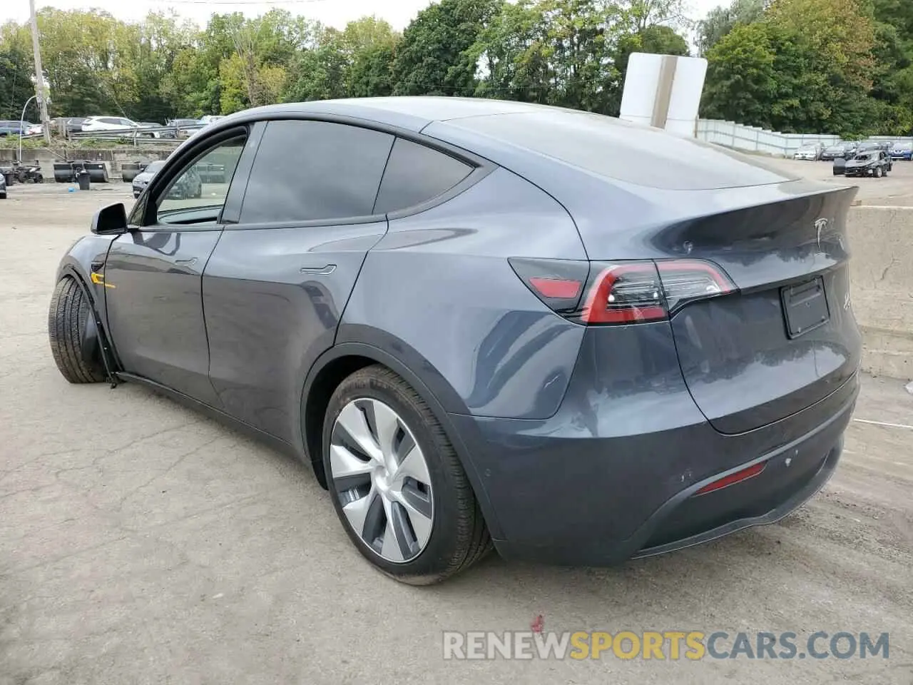 2 Photograph of a damaged car 5YJYGDEE7MF063310 TESLA MODEL Y 2021