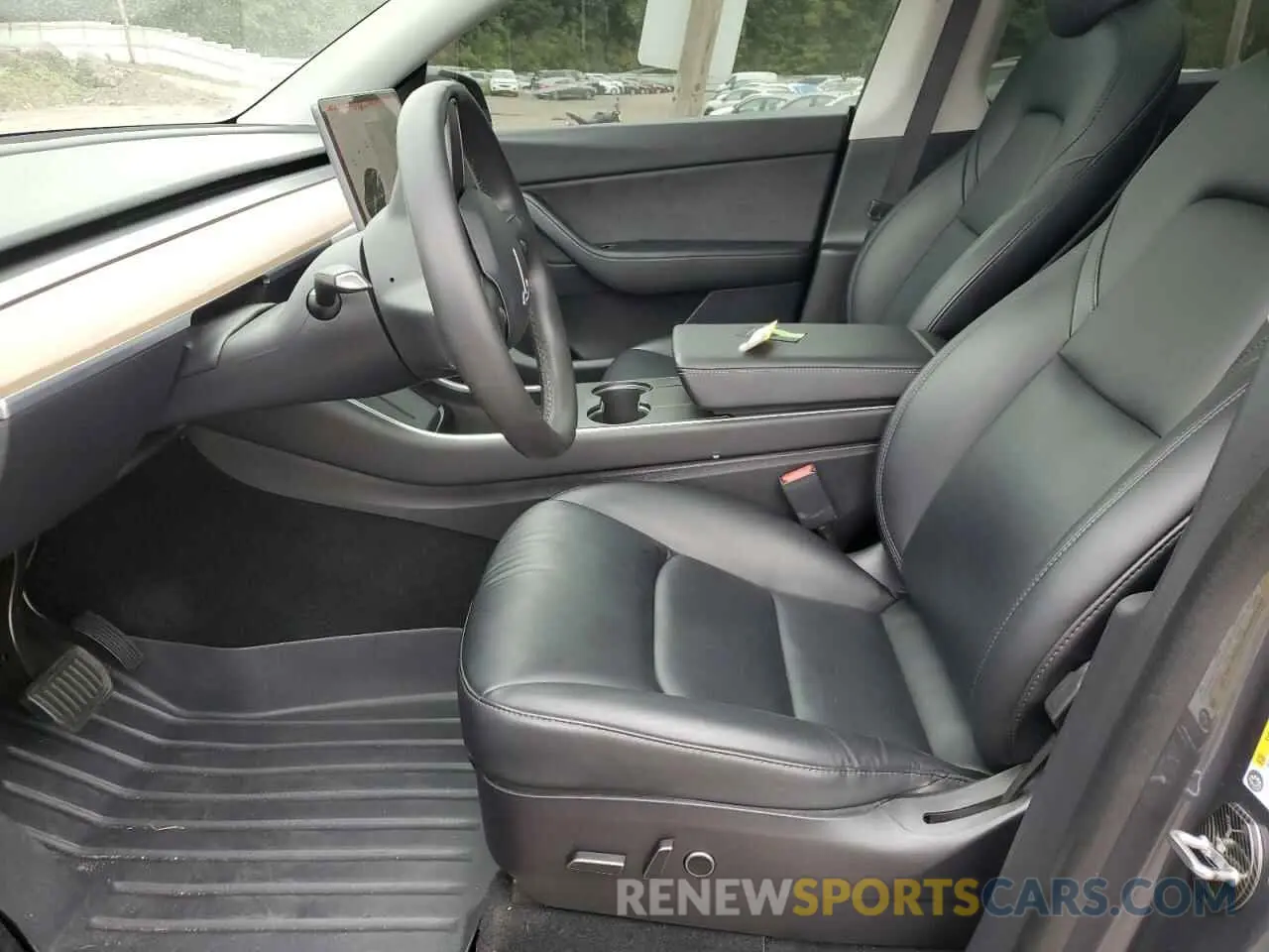 7 Photograph of a damaged car 5YJYGDEE7MF063310 TESLA MODEL Y 2021