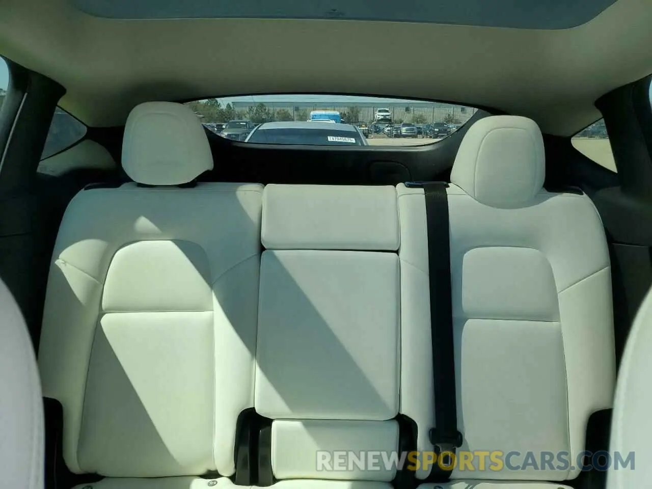 10 Photograph of a damaged car 5YJYGDEE7MF075148 TESLA MODEL Y 2021