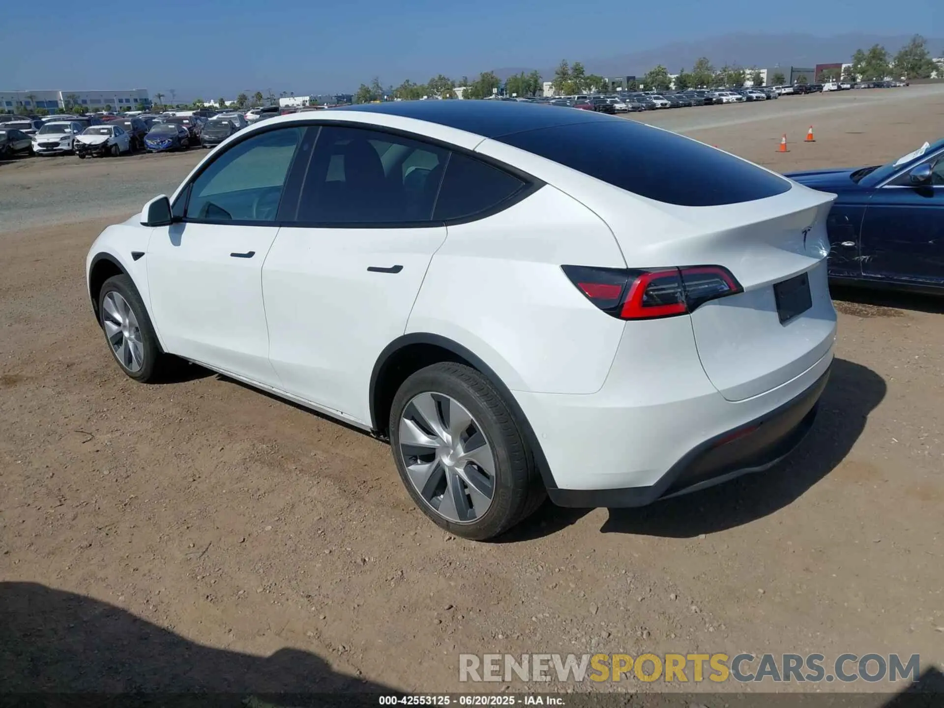 3 Фотография поврежденного автомобиля 5YJYGDEE7MF085758 TESLA MODEL Y 2021