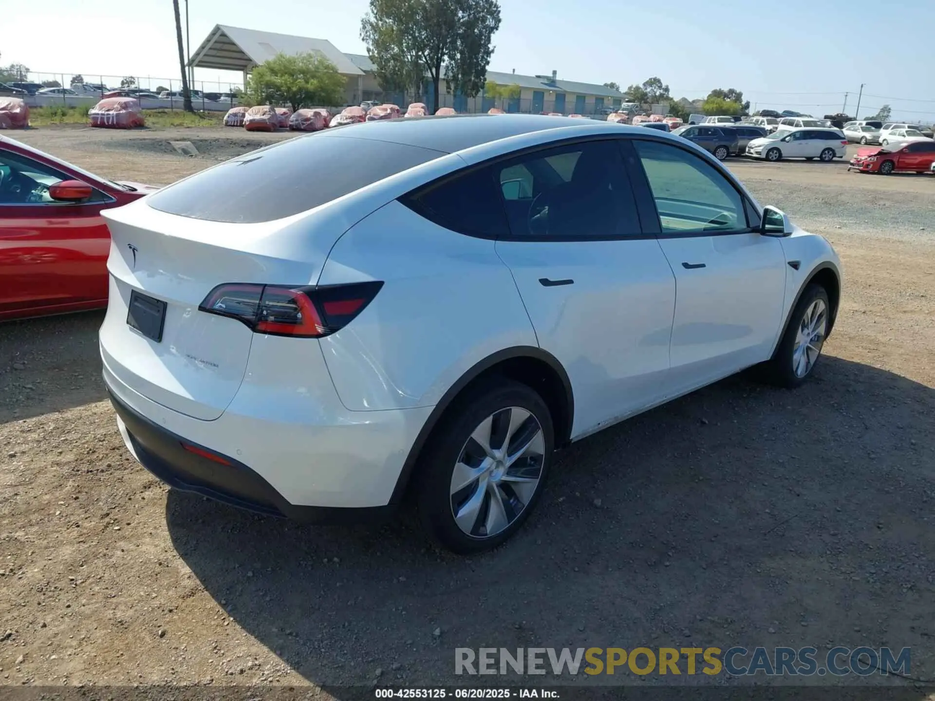 4 Фотография поврежденного автомобиля 5YJYGDEE7MF085758 TESLA MODEL Y 2021