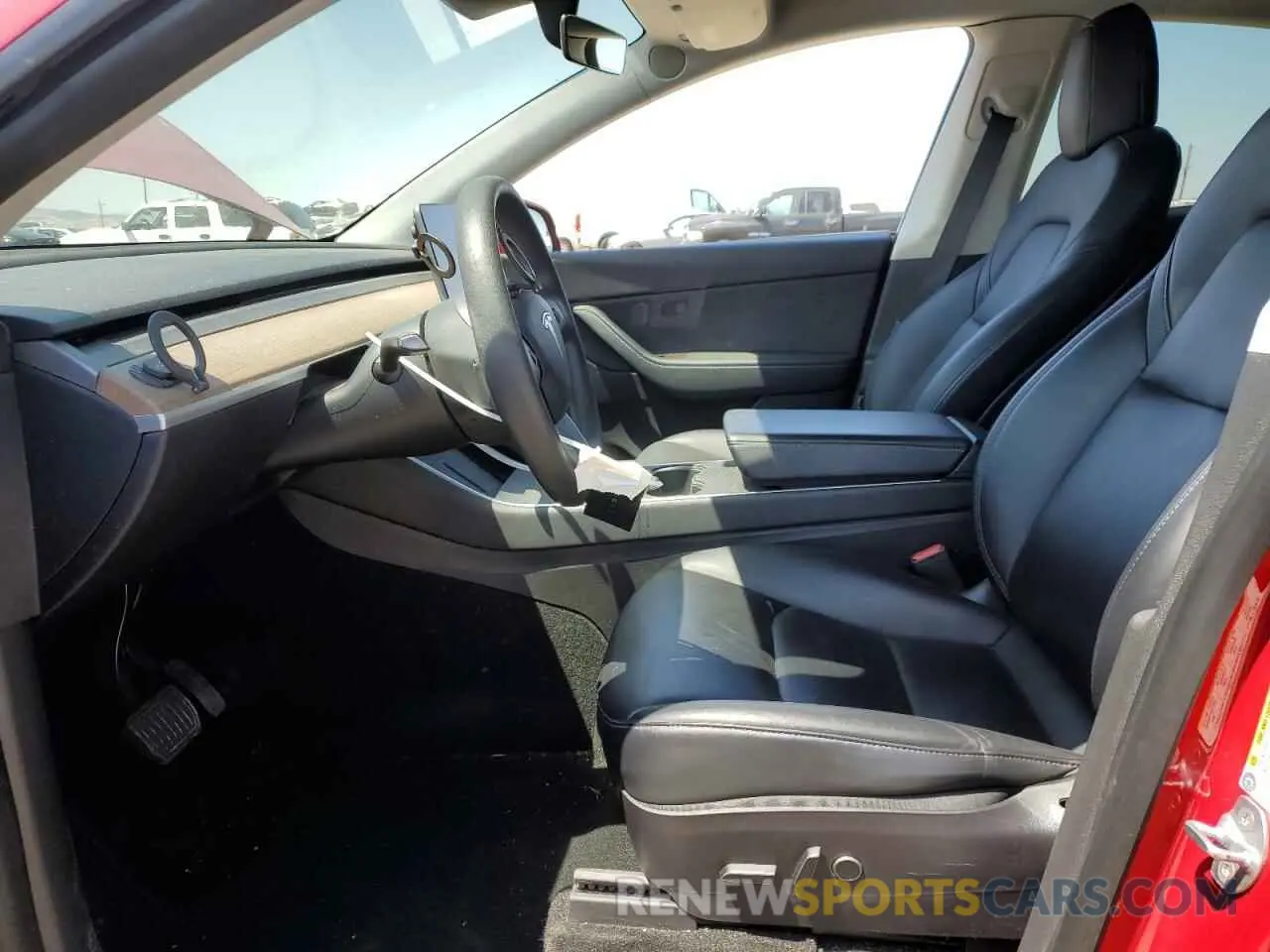 7 Photograph of a damaged car 5YJYGDEE7MF093861 TESLA MODEL Y 2021