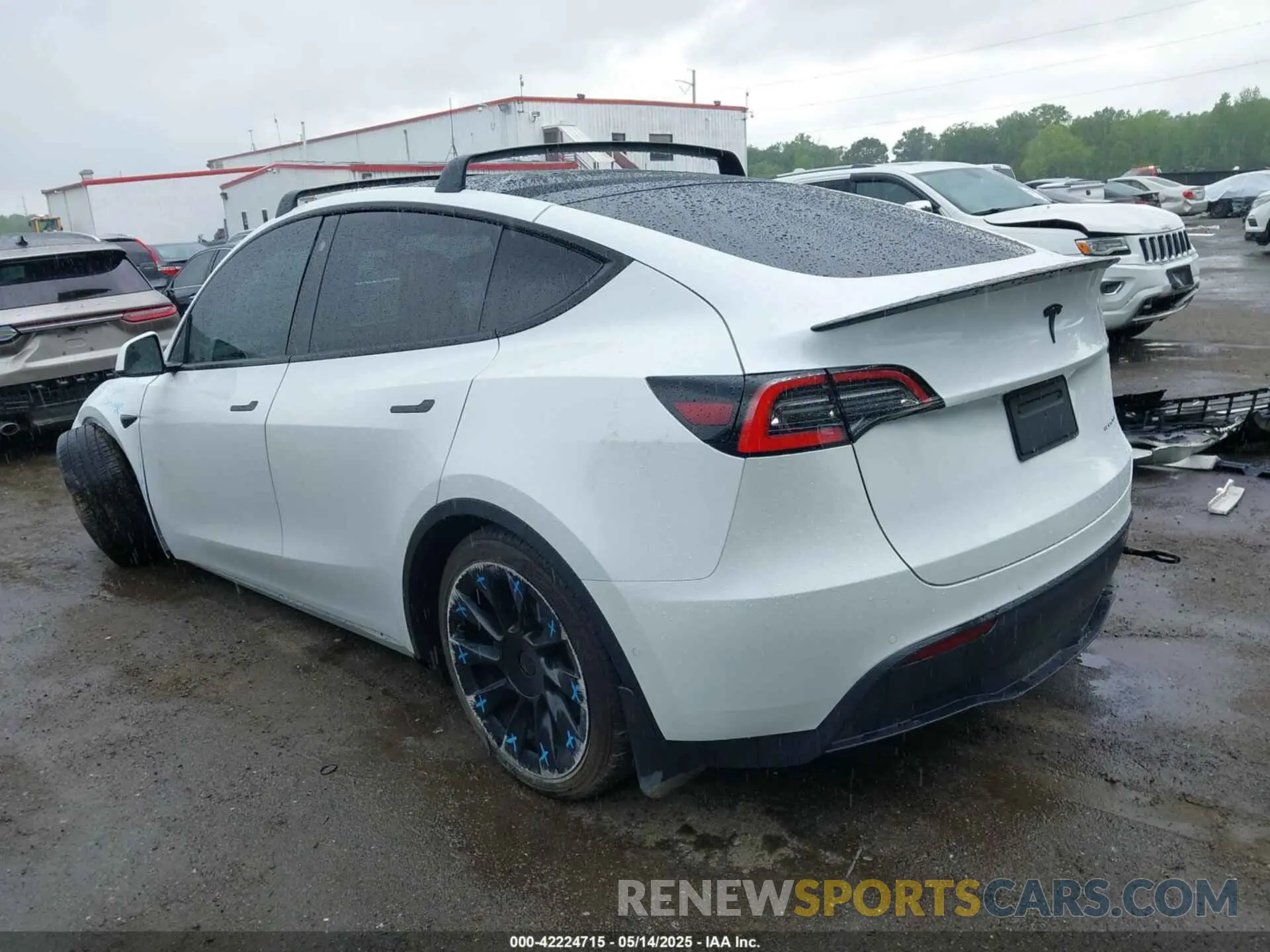 3 Фотография поврежденного автомобиля 5YJYGDEE7MF108245 TESLA MODEL Y 2021