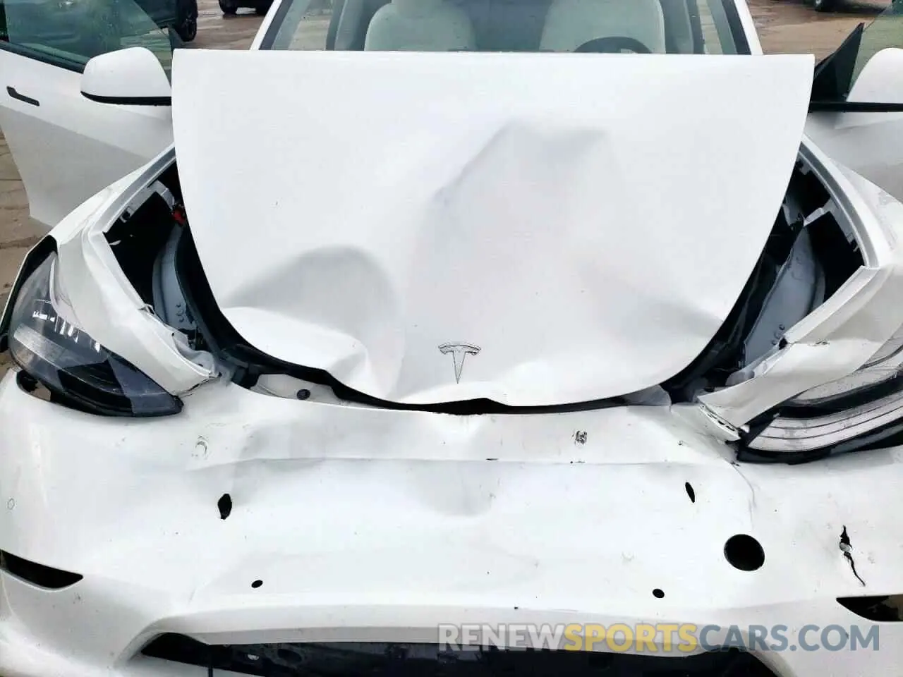 11 Photograph of a damaged car 5YJYGDEE7MF112425 TESLA MODEL Y 2021