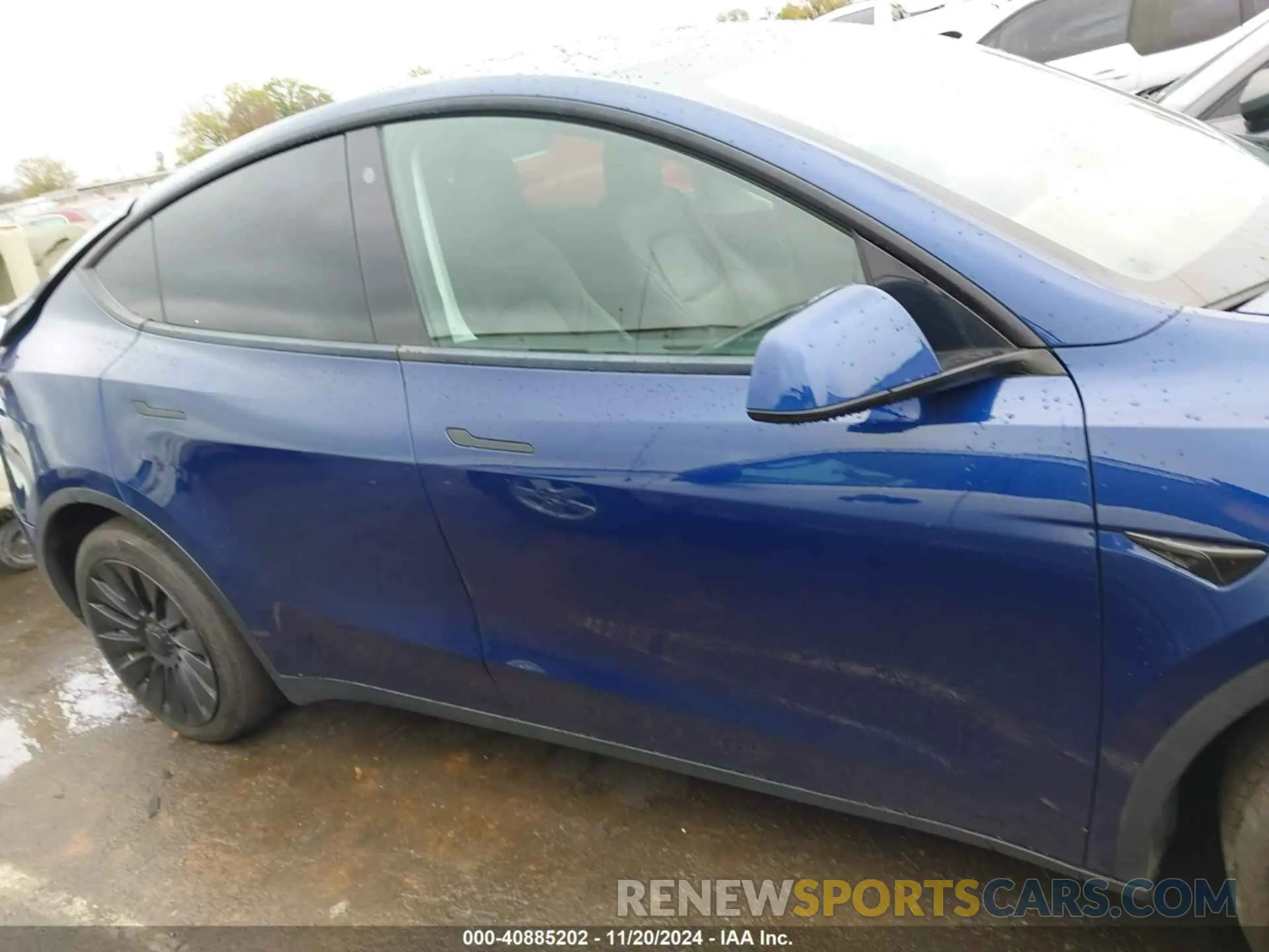 13 Photograph of a damaged car 5YJYGDEE7MF185570 TESLA MODEL Y 2021
