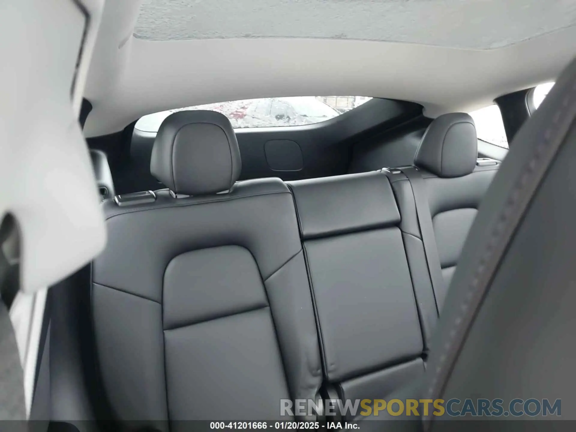 8 Photograph of a damaged car 5YJYGDEE7MF186525 TESLA MODEL Y 2021