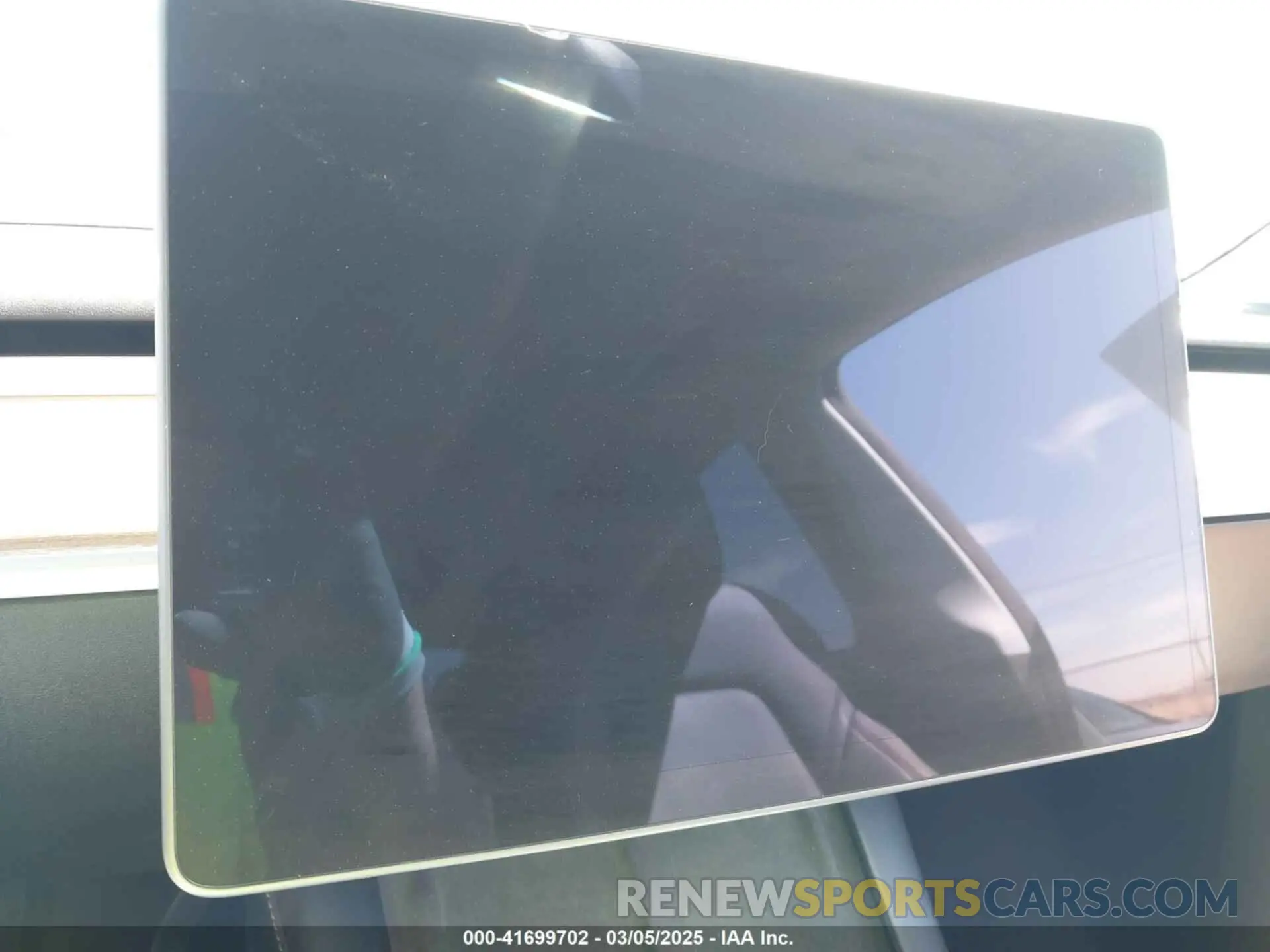 14 Photograph of a damaged car 5YJYGDEE7MF204764 TESLA MODEL Y 2021