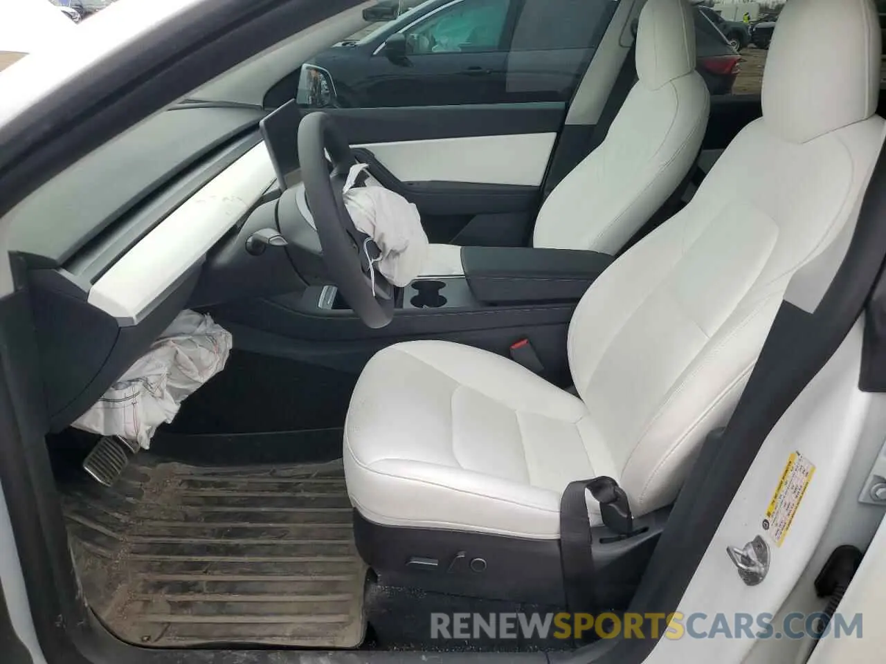 7 Photograph of a damaged car 5YJYGDEE7MF220608 TESLA MODEL Y 2021