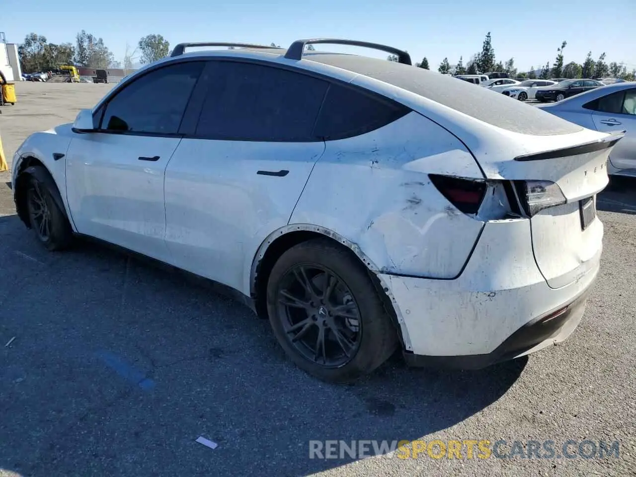 2 Photograph of a damaged car 5YJYGDEE7MF228417 TESLA MODEL Y 2021