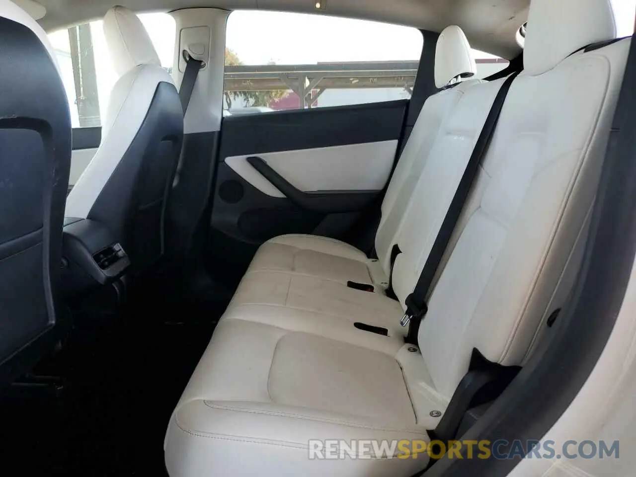 10 Photograph of a damaged car 5YJYGDEE7MF228787 TESLA MODEL Y 2021