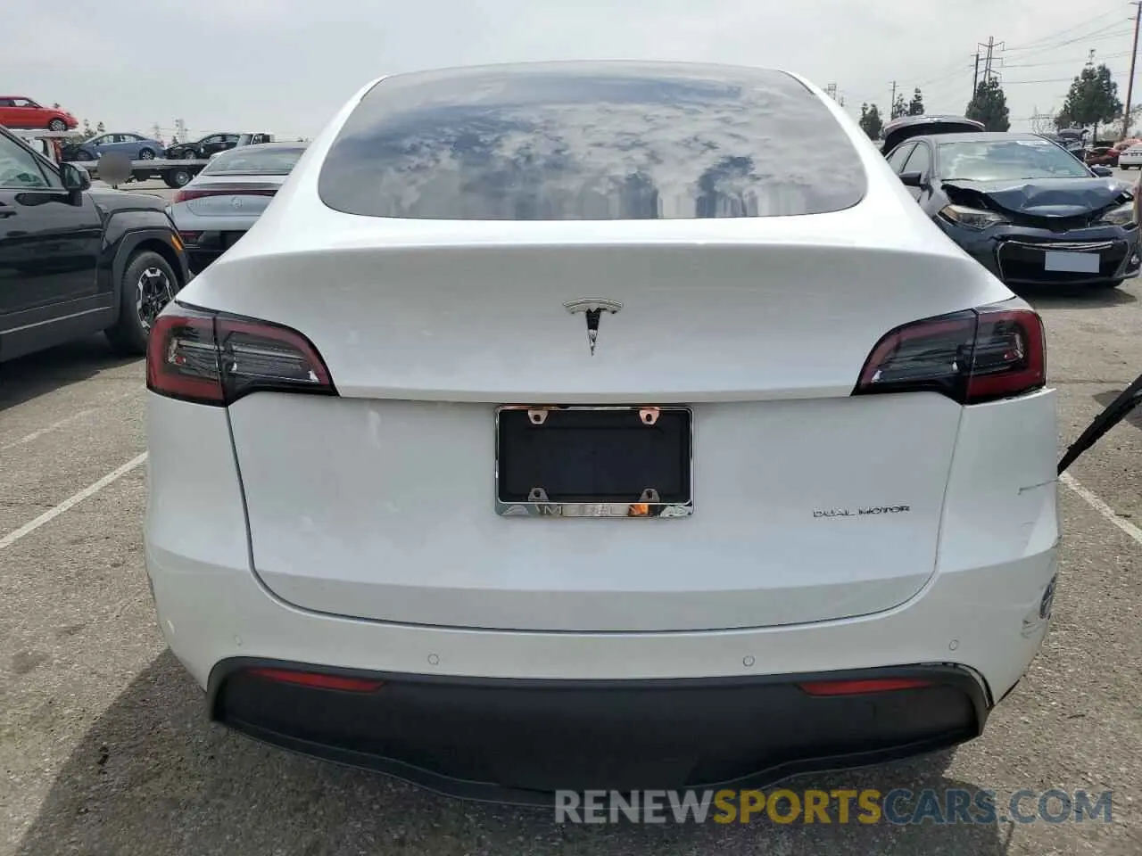 6 Photograph of a damaged car 5YJYGDEE7MF229986 TESLA MODEL Y 2021