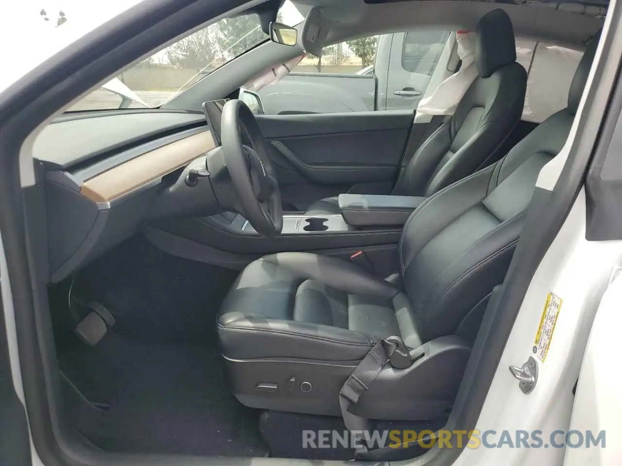 7 Photograph of a damaged car 5YJYGDEE7MF229986 TESLA MODEL Y 2021
