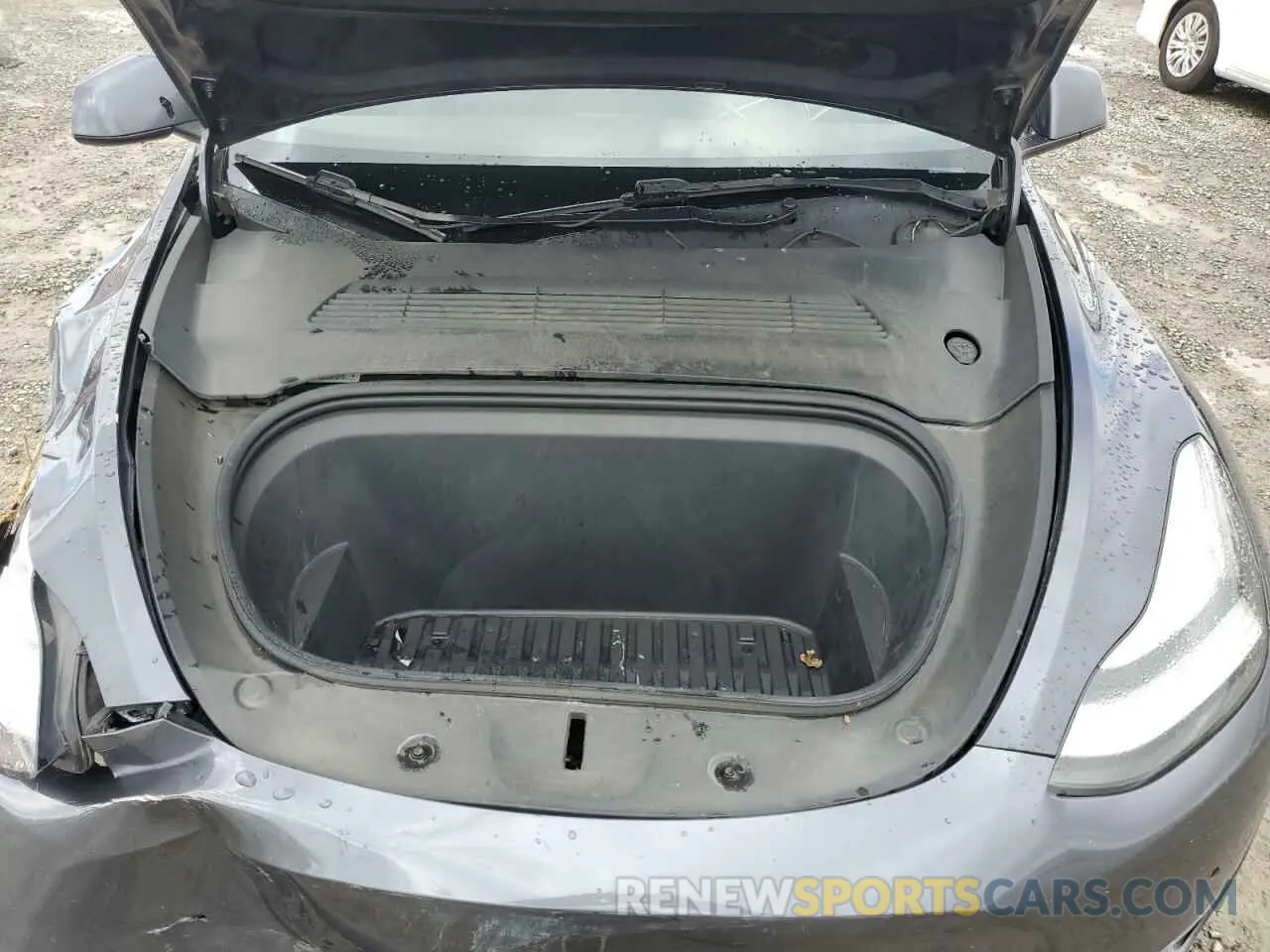 13 Photograph of a damaged car 5YJYGDEE7MF283966 TESLA MODEL Y 2021