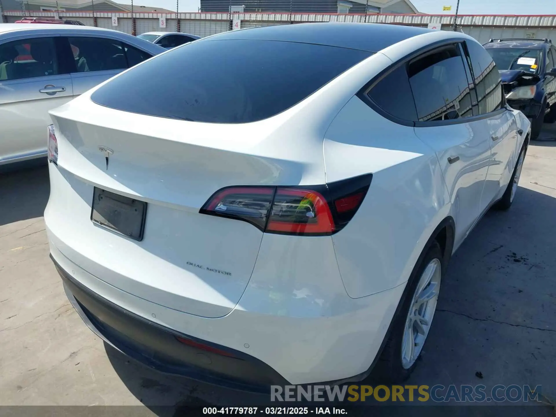 4 Фотография поврежденного автомобиля 5YJYGDEE8MF069679 TESLA MODEL Y 2021