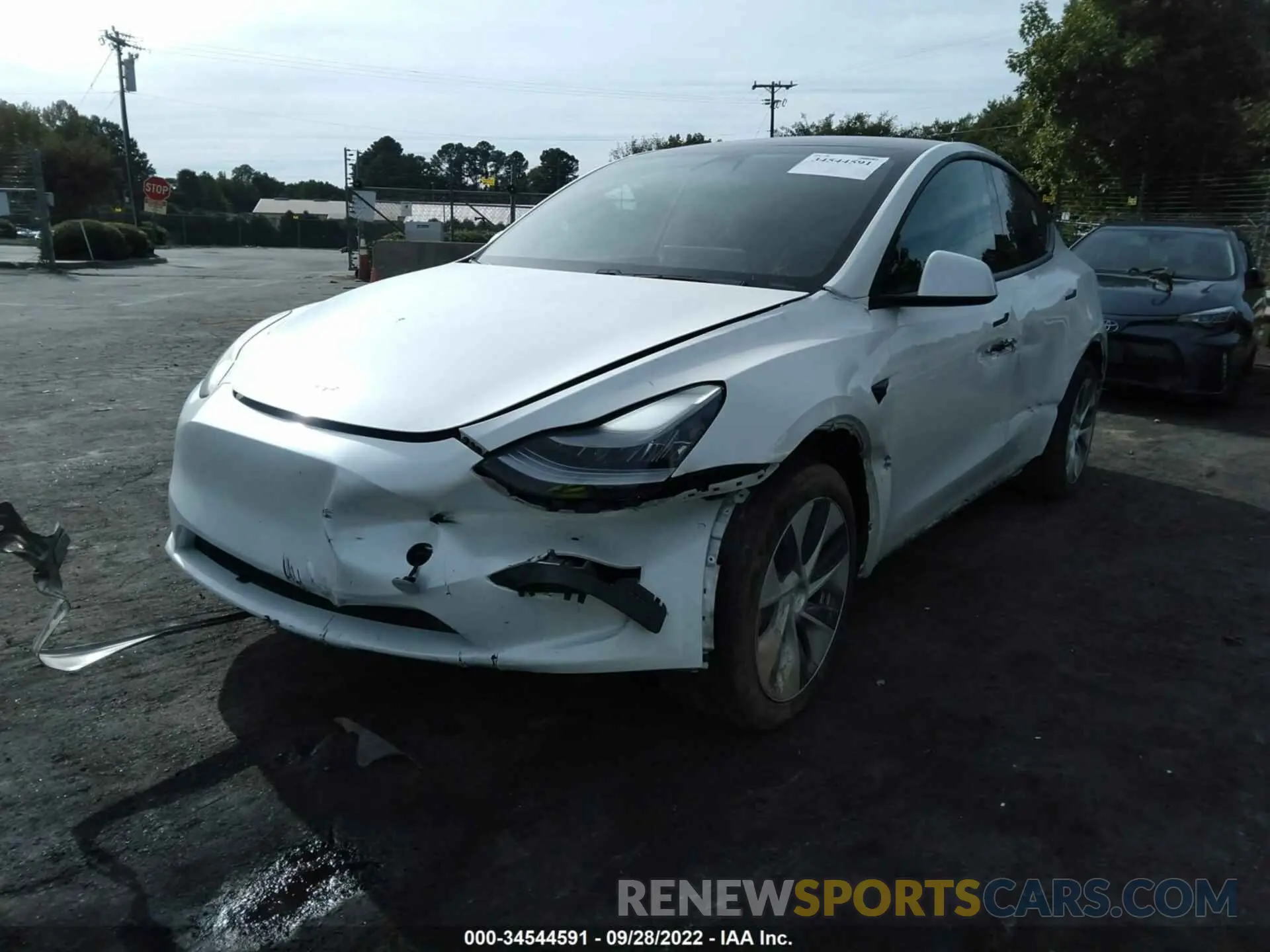 2 Photograph of a damaged car 5YJYGDEE8MF077555 TESLA MODEL Y 2021