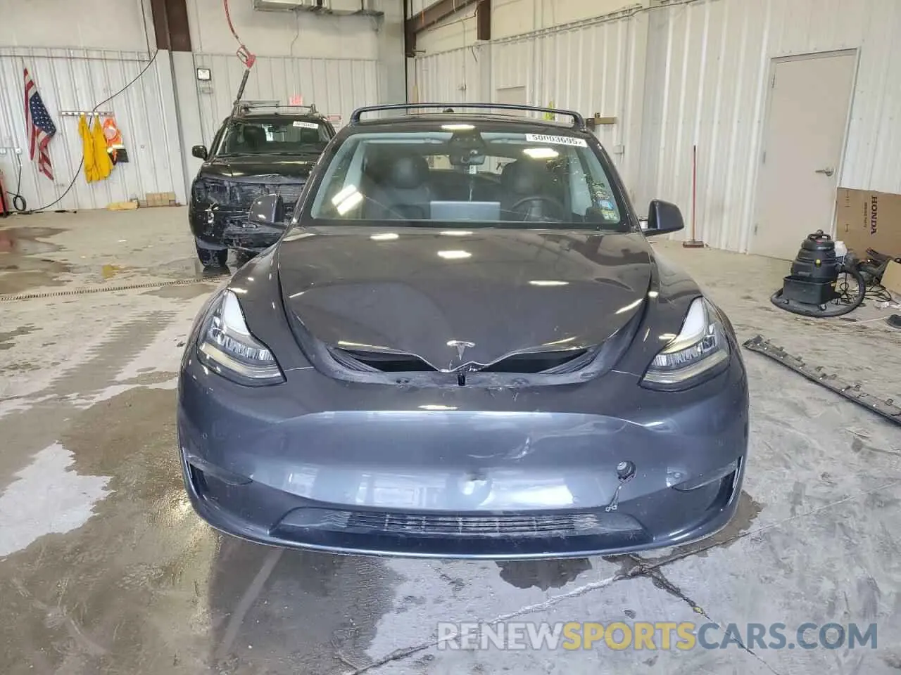 5 Photograph of a damaged car 5YJYGDEE8MF079631 TESLA MODEL Y 2021