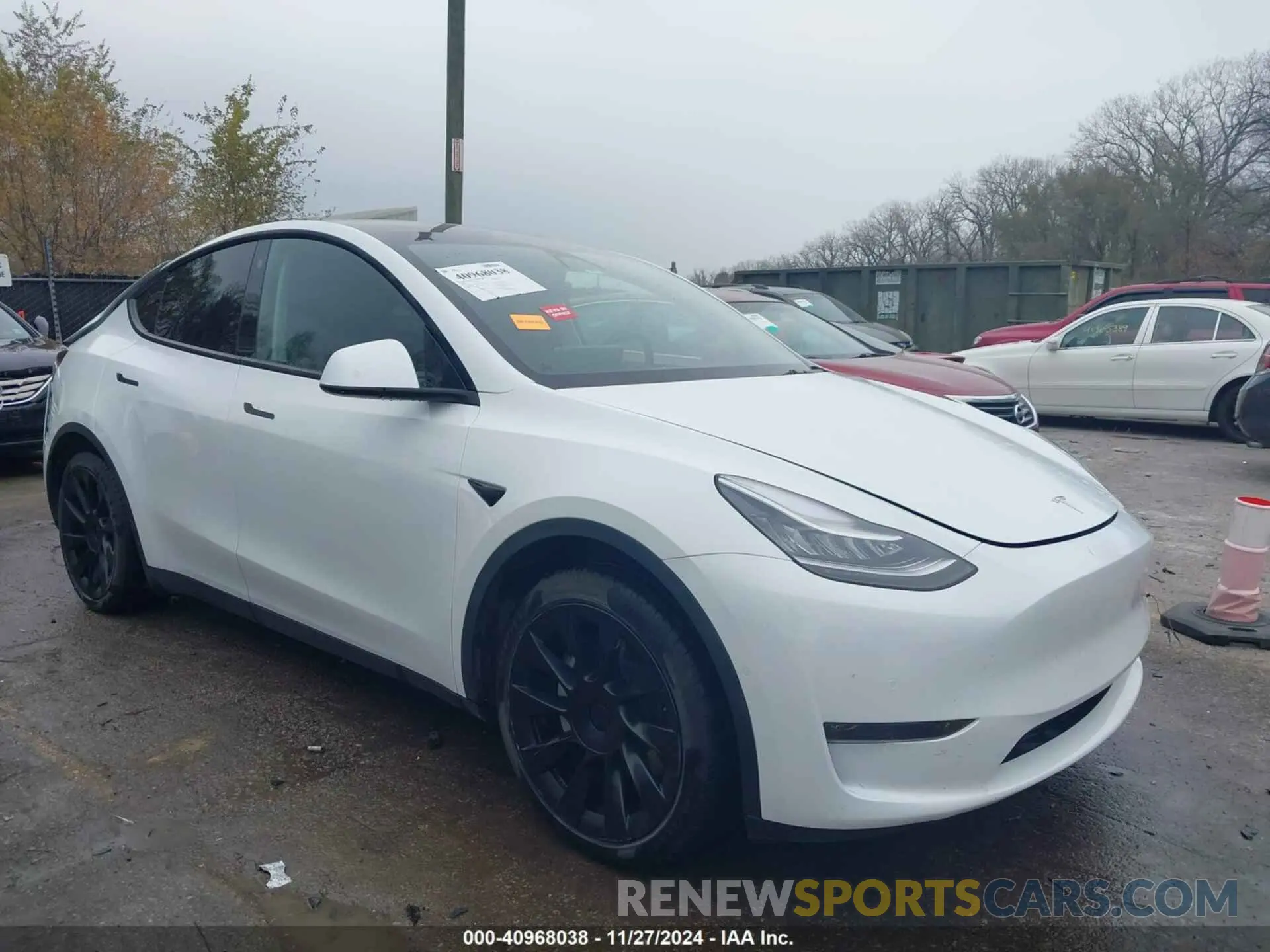 14 Photograph of a damaged car 5YJYGDEE8MF100378 TESLA MODEL Y 2021
